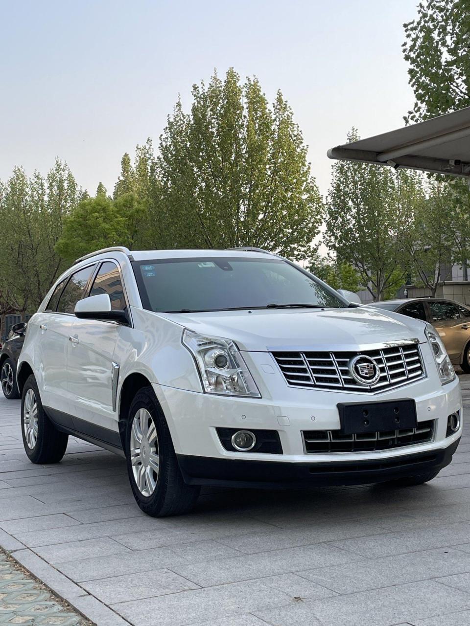 凯迪拉克srx 3.0l 精英型,海关进口,新车指导价格46.