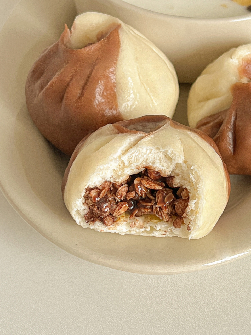 来做个中式甜包子,95巧克力控不能错过,低脂低卡,热吃还会爆浆,敲