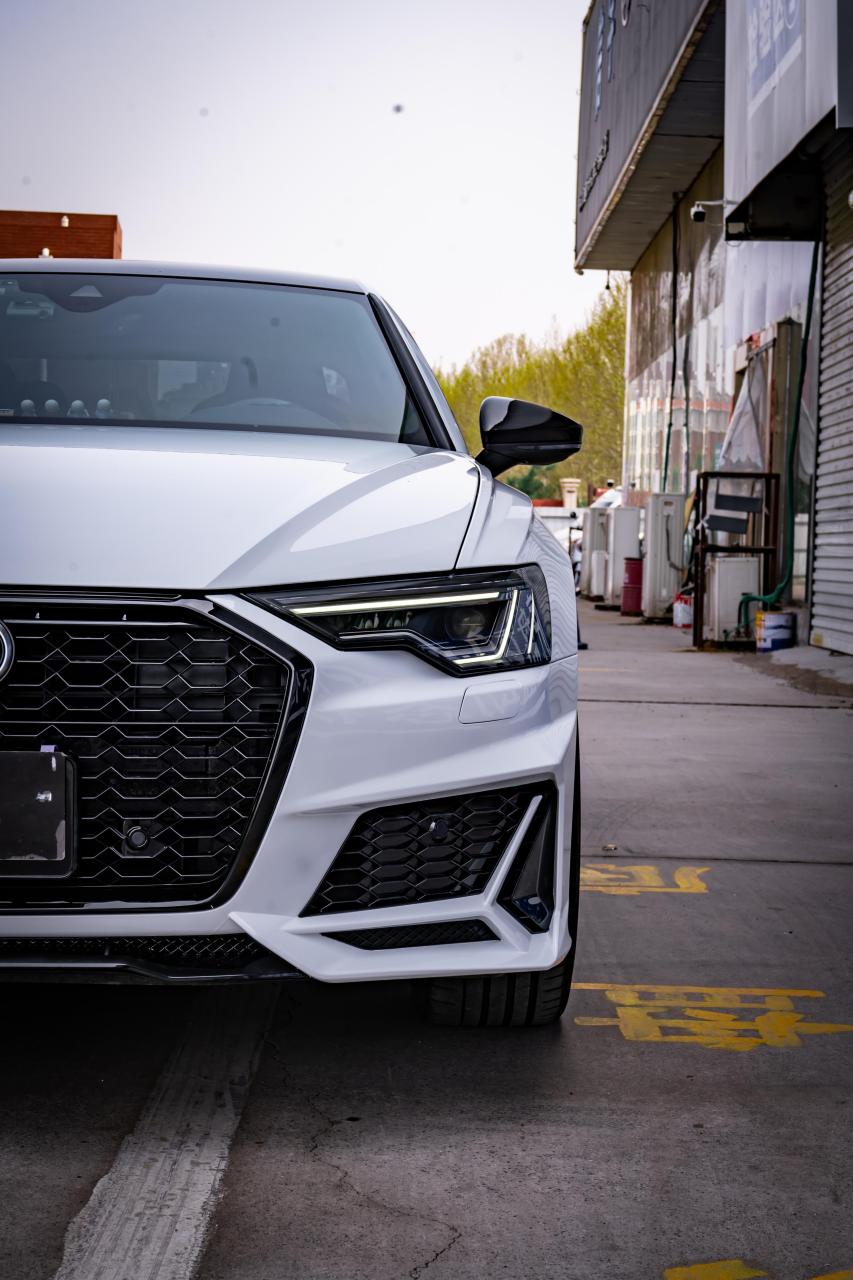 奥迪a6l mtm运动套件 ax珍珠白.