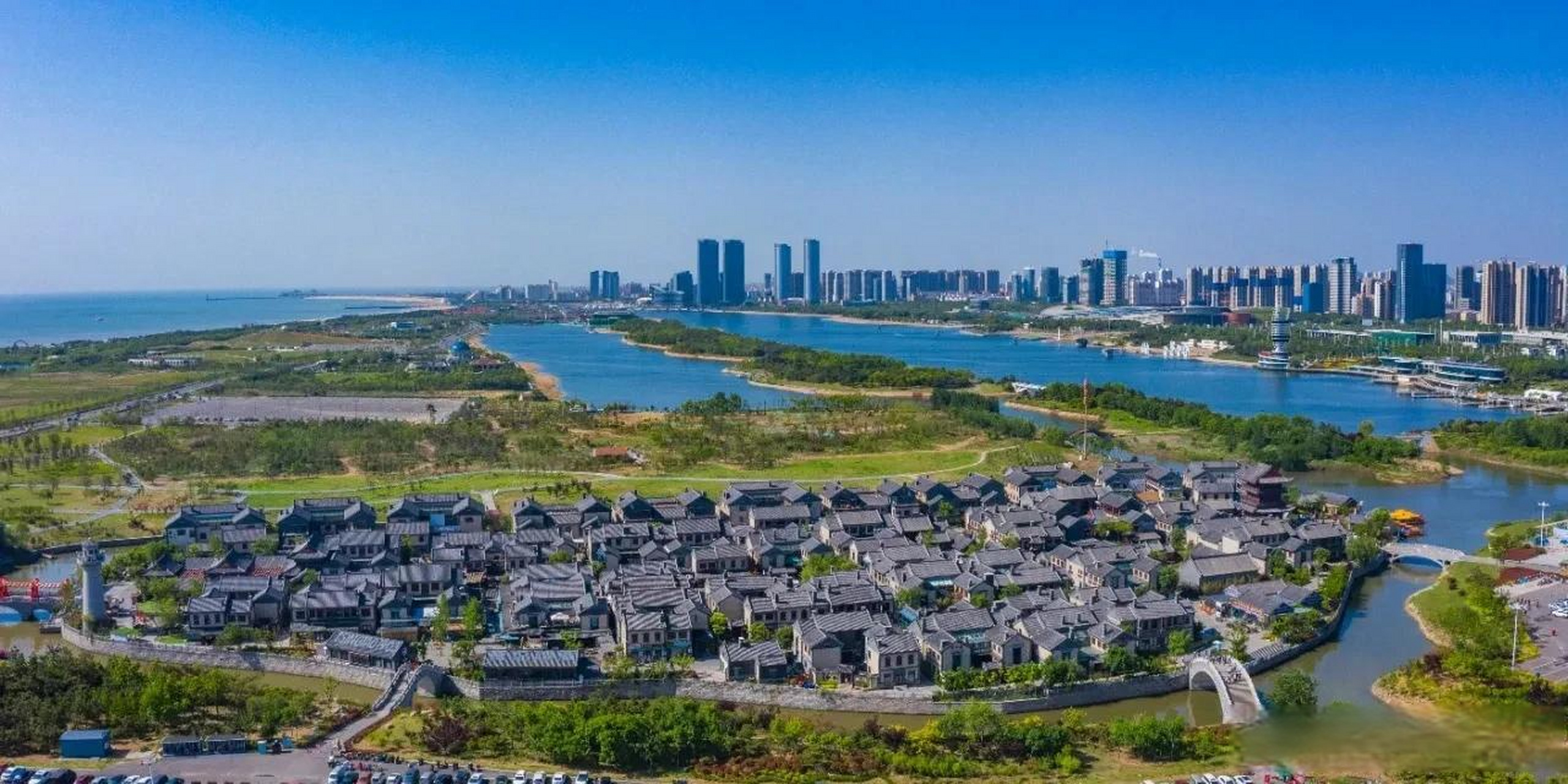 日照东夷小镇出彩了! 微信发布了《2023五一数据报告》.