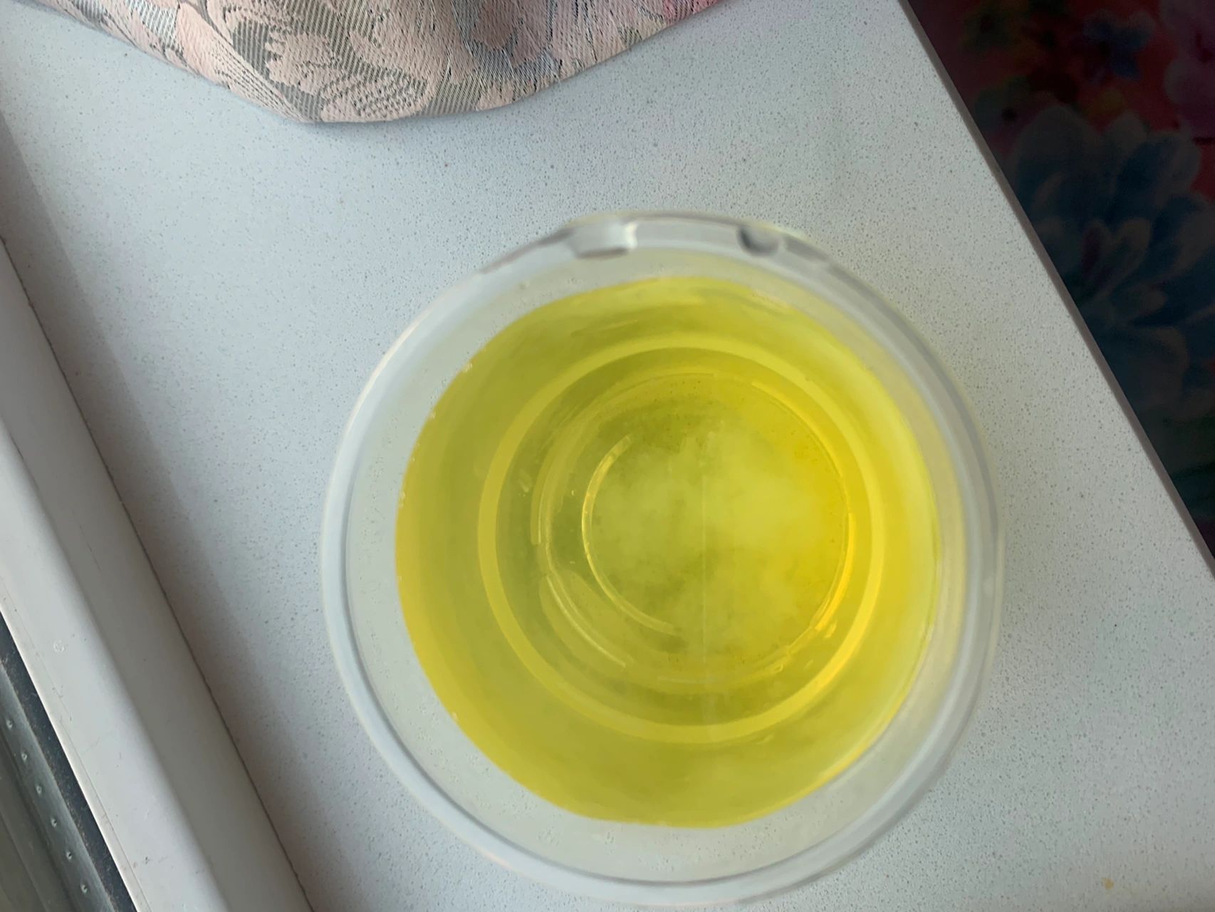 酒精77尿1比1 测试男女土方法,这样是男还是女啊,有没有知道的我看