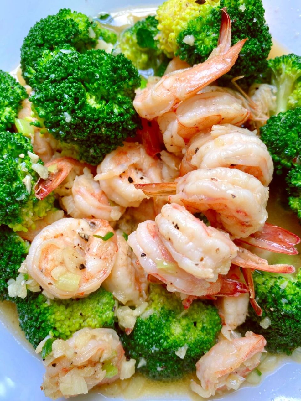 今天分享营养好吃的西蓝花炒虾仁 低卡高蛋白,吃起来贼香!