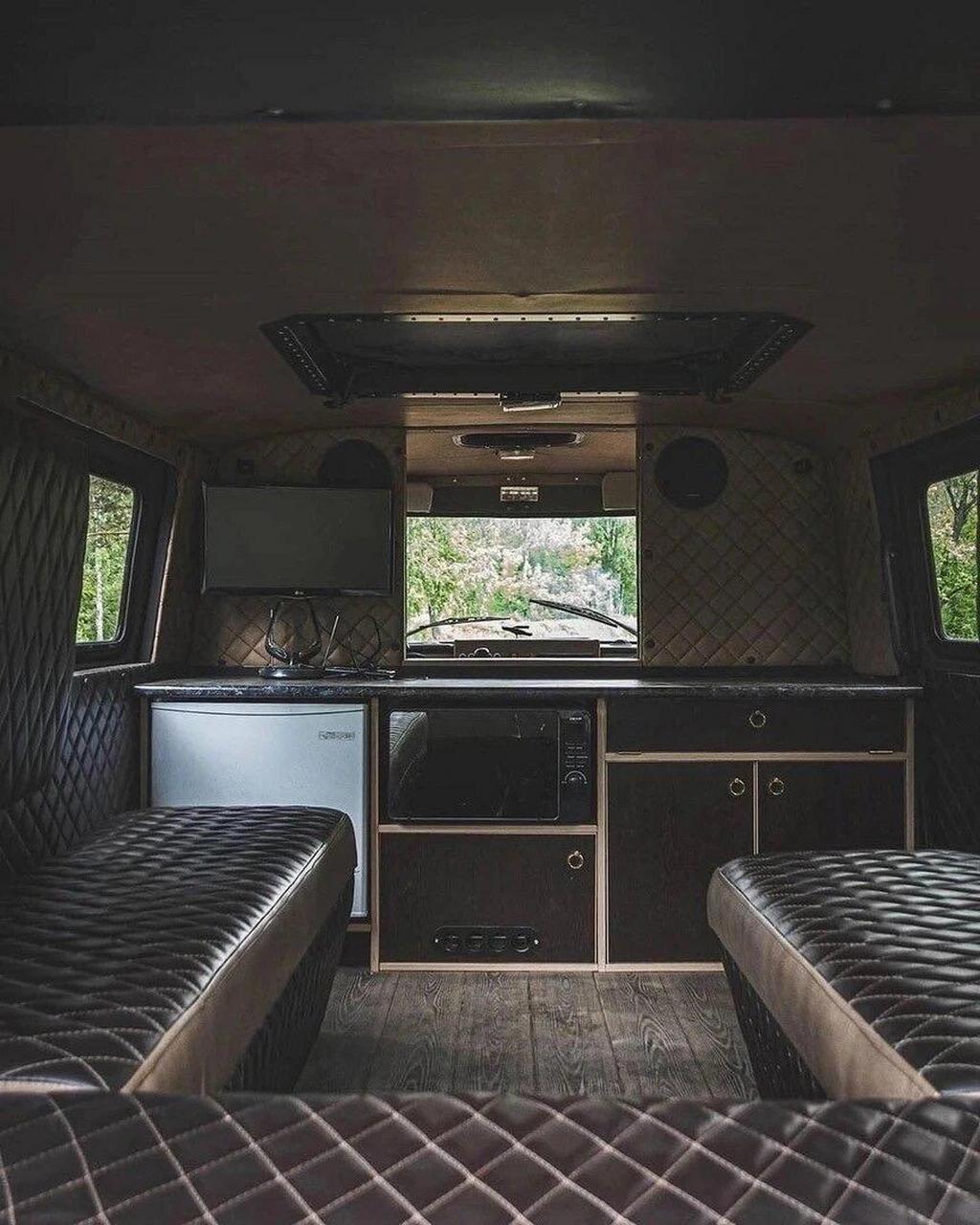 瓦滋旅行者uaz 452,来自战斗民族俄罗斯的神车,差一点就能在国内合法