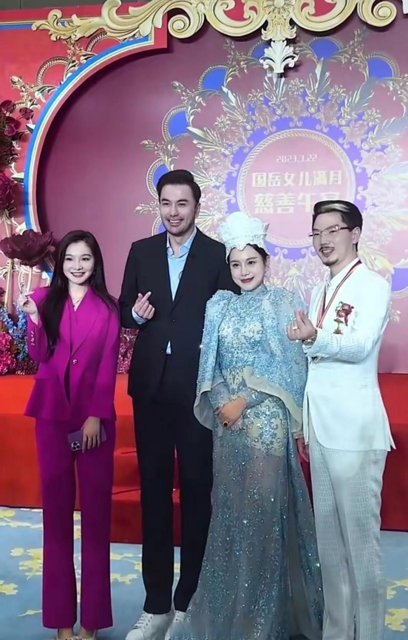 豪华陪嫁: 1324万的彩礼; 10套汤臣一品房; 600万的定制婚纱!