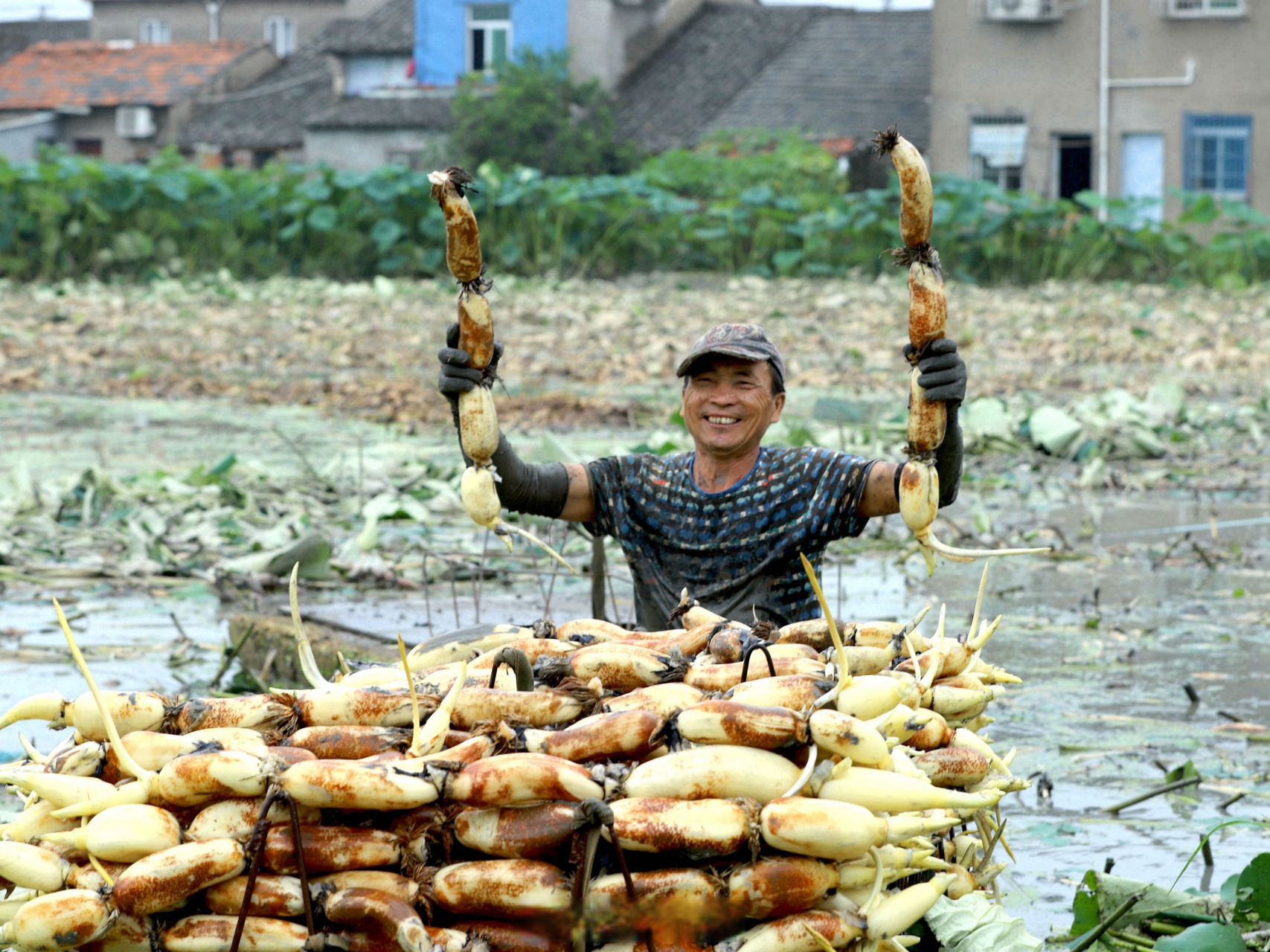 最美工作照# #帮劳动人民上热搜# 今天是"五一国际劳动节",向奋战