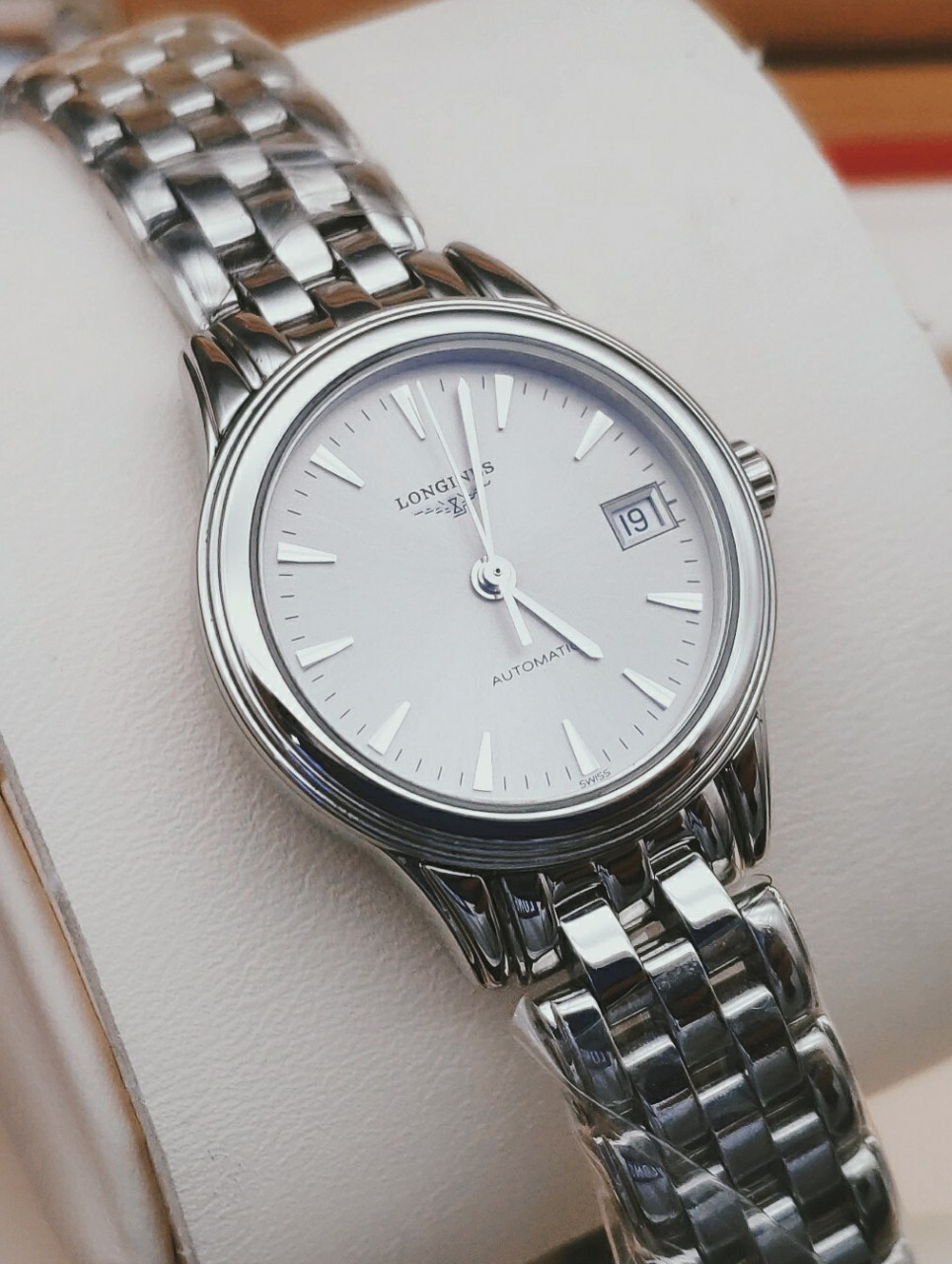 自动机械,背透设计,带日历功能 造型秀气,全套成色非常好 #中古#浪琴