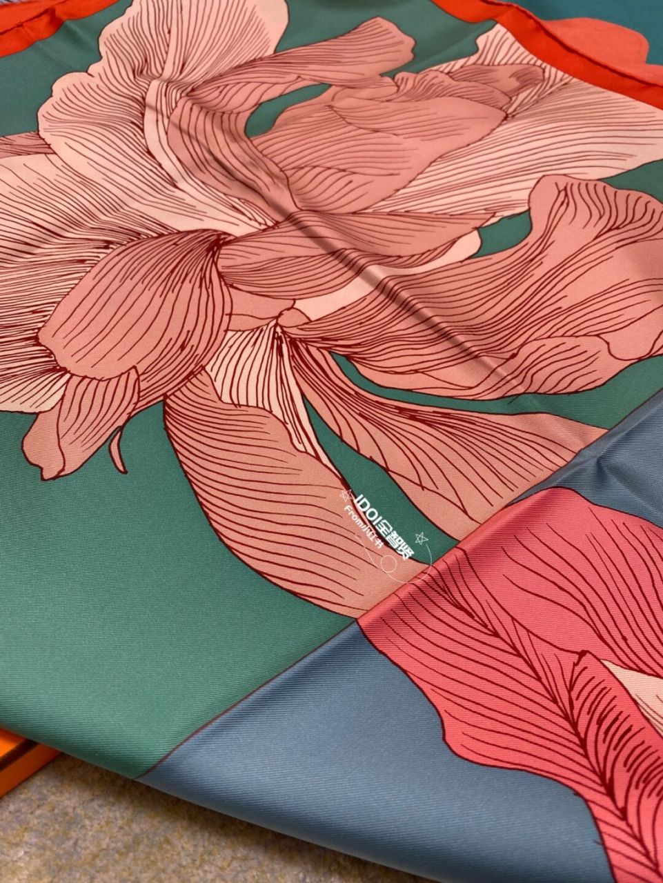 9993爱马仕的鸢尾花【彩虹女神】 99主题:etude pour un iris