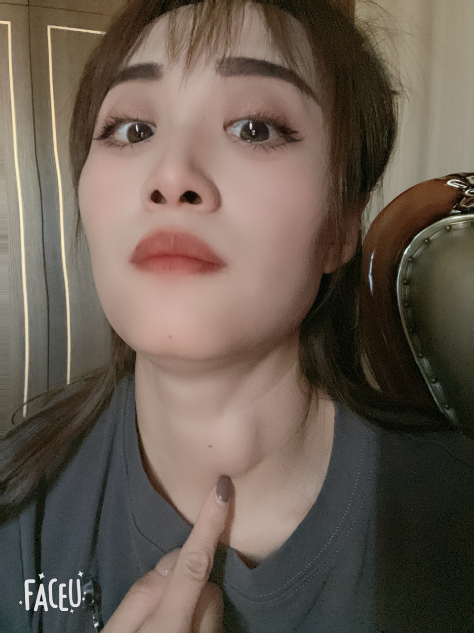 脖子长了一个大"喉结"05