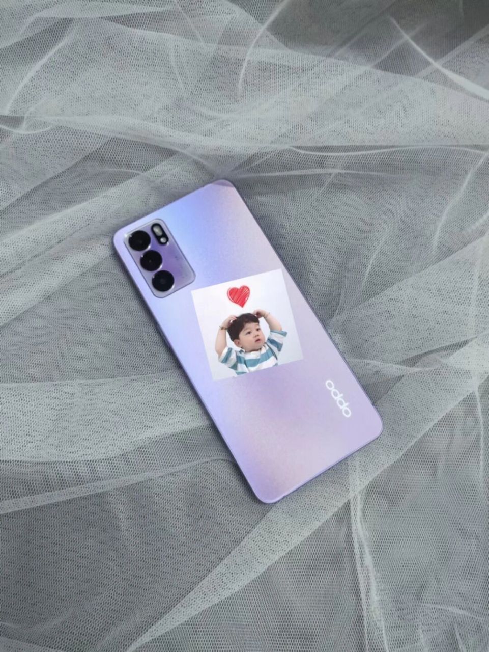 买opporeno6这个手机最后悔 用不到一礼拜就烧卡,发热,拍照也难看