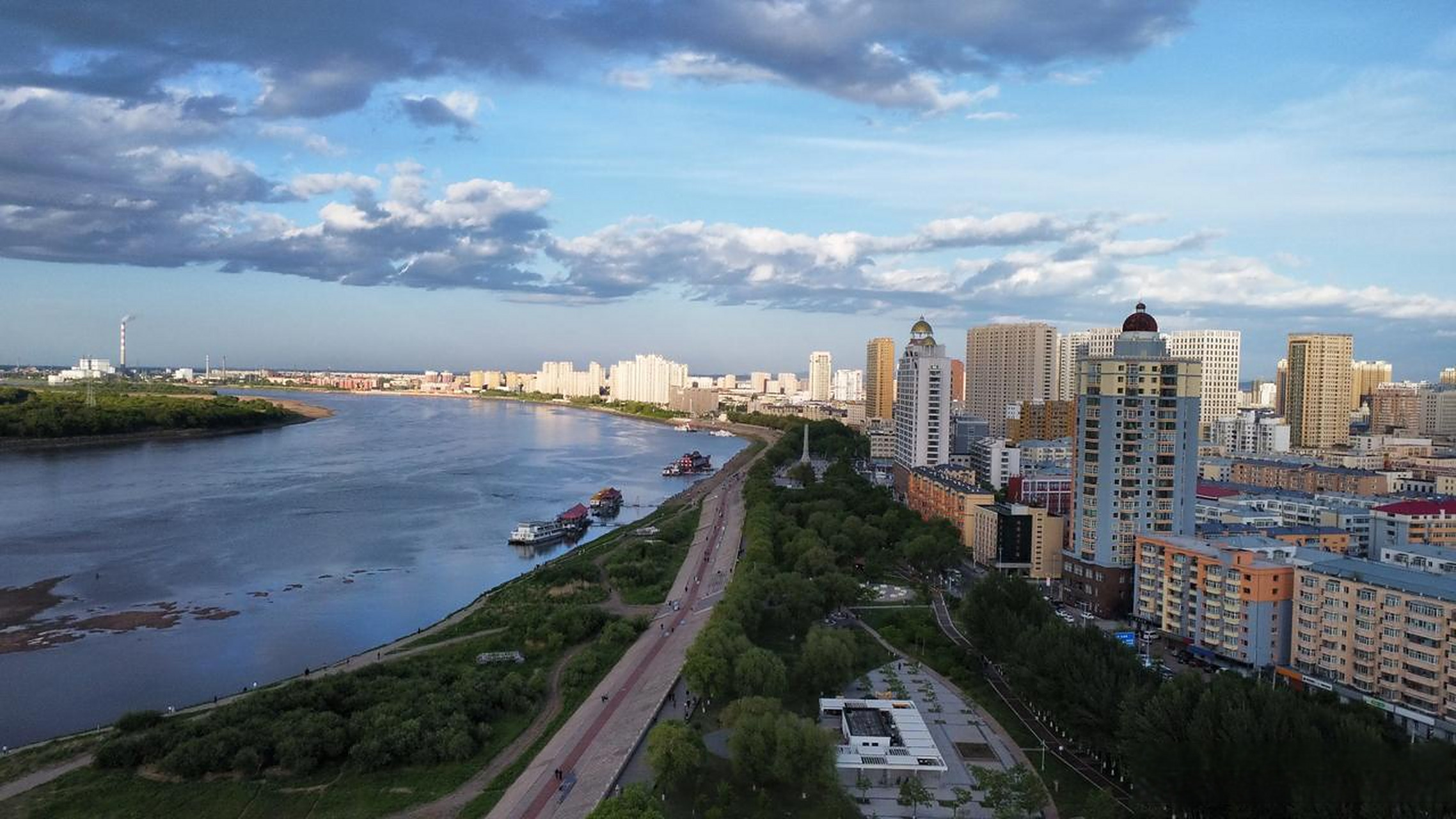 佳木斯外滩公园航拍美景