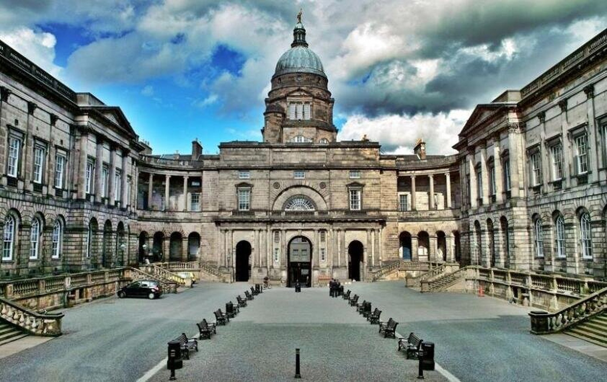 爱丁堡大学(the university of edinburgh 爱丁堡,这座位于苏格兰的