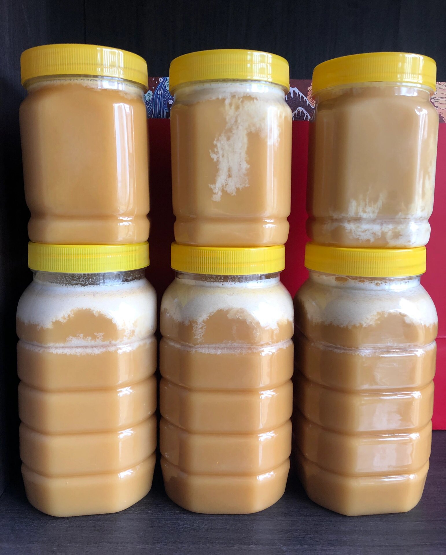 市面上的假蜂蜜是什么原料做的?(假蜂蜜是啥做的)