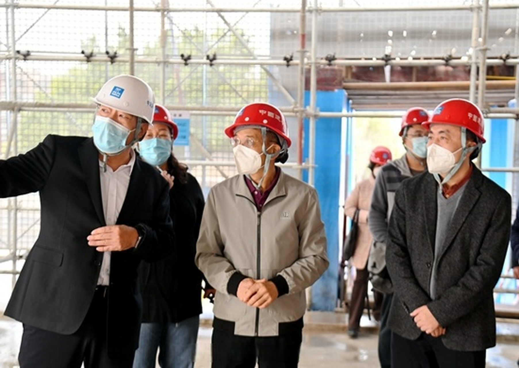 华农快递# 【省教育厅一级巡视员朱超华一行来校调研】 1月5日上午