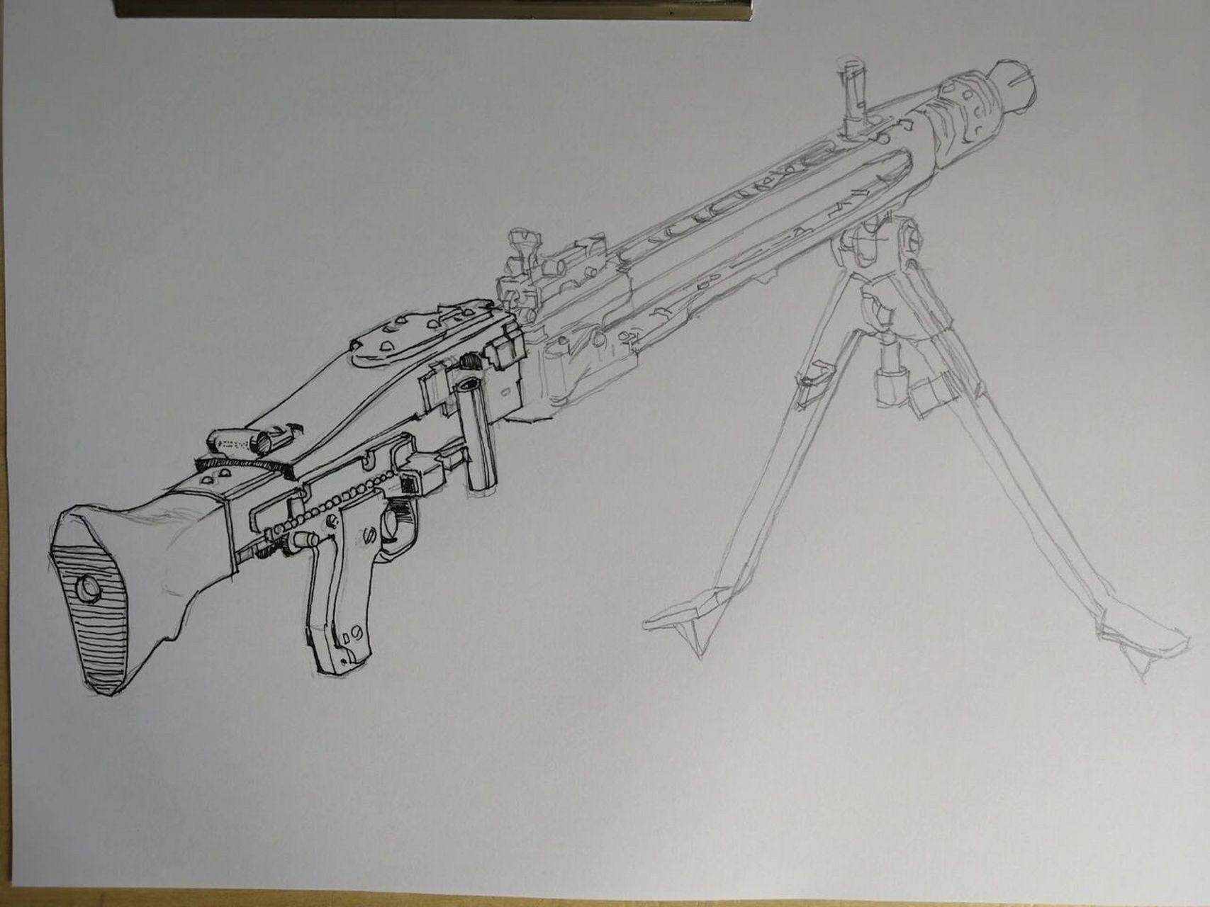 随手画,钢笔彩铅德国机枪 过程图 普通a4纸画的德国二战著名机枪mg42