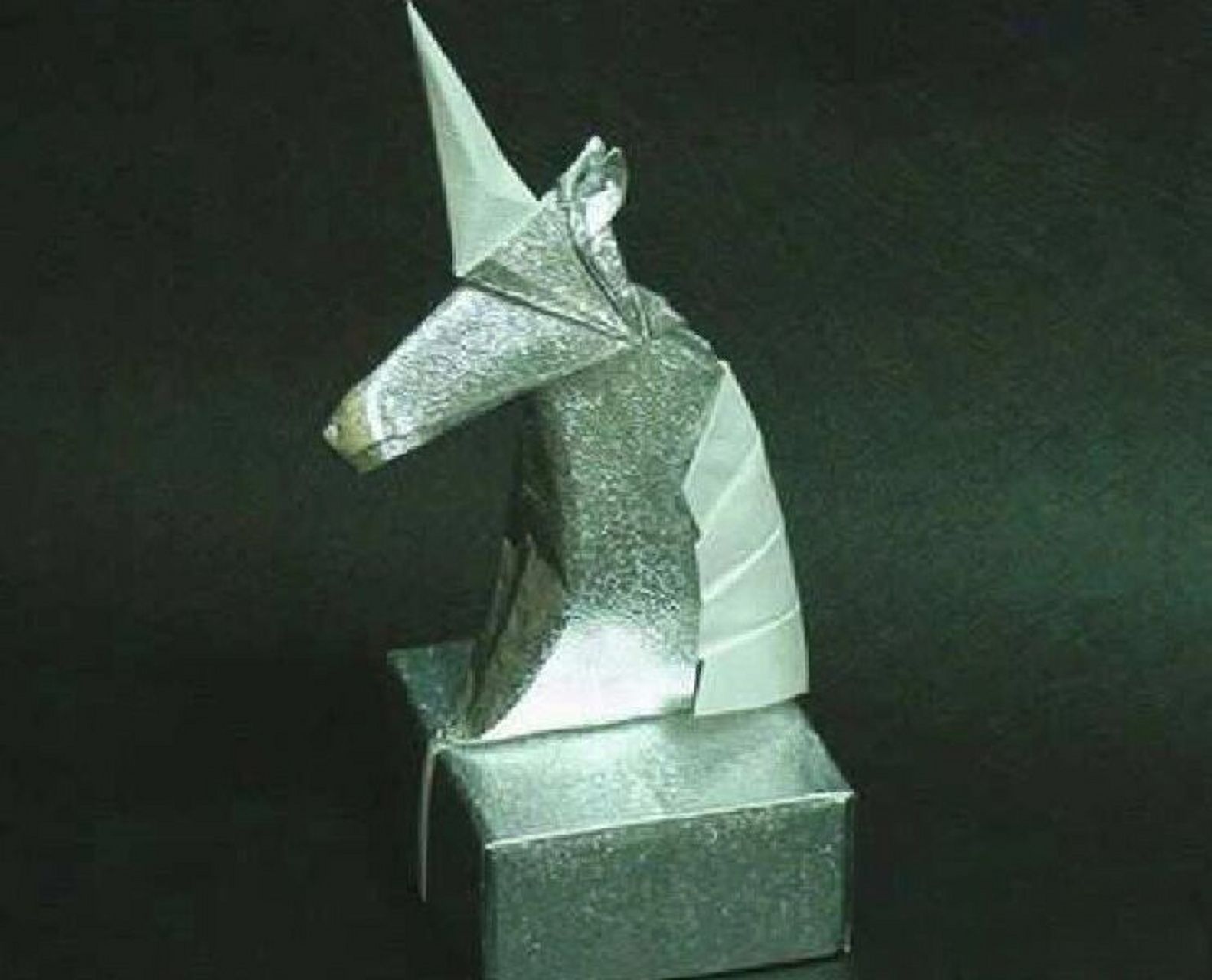 折纸独角兽头折纸教程图解 折纸独角兽头步骤少容易折成品即好看还能