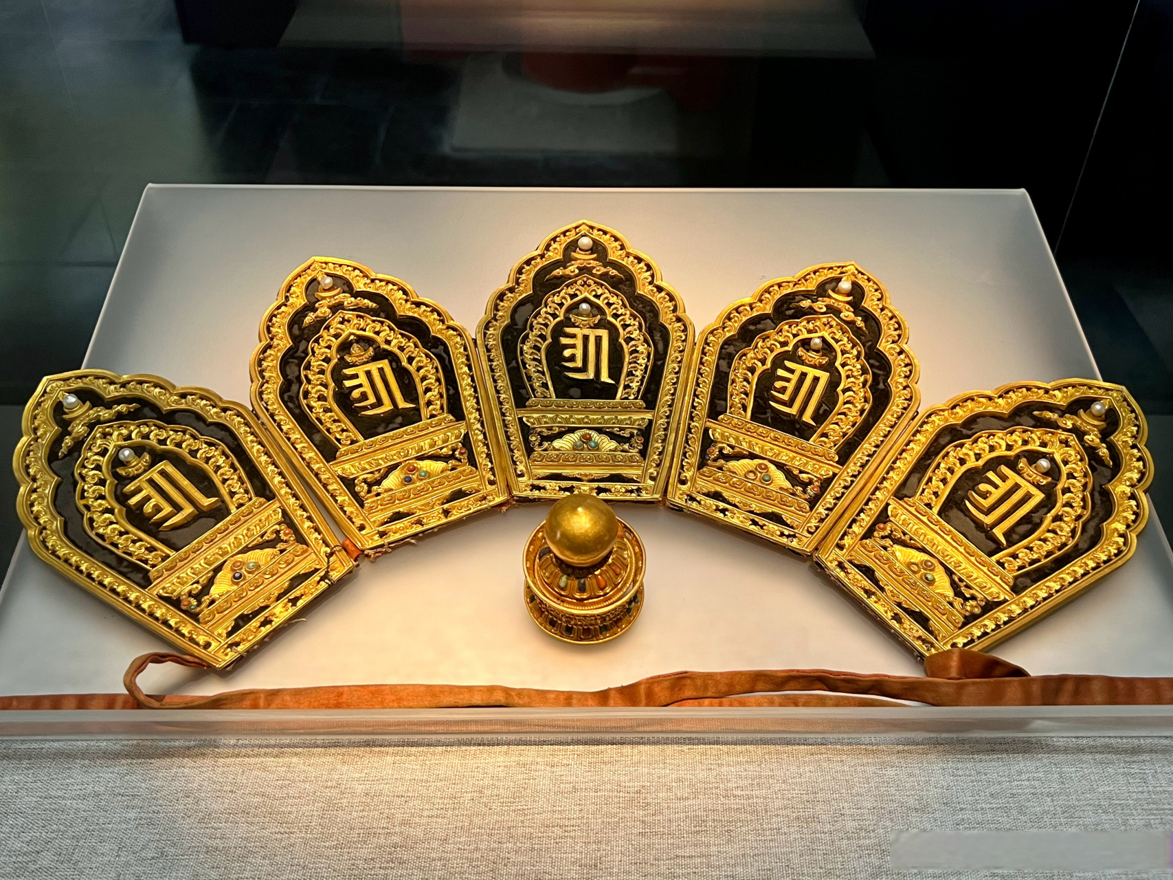 北京雍和宫藏的法物和法器.