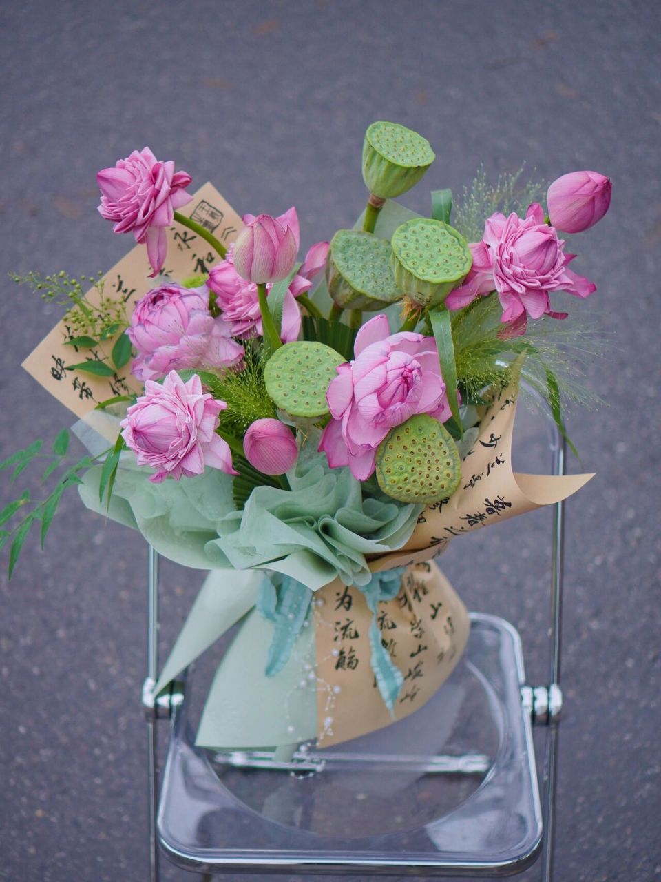 荷花花束|夏天来自大自然的馈赠 荷花花语:清白 纯洁 坚贞 信仰 忠贞