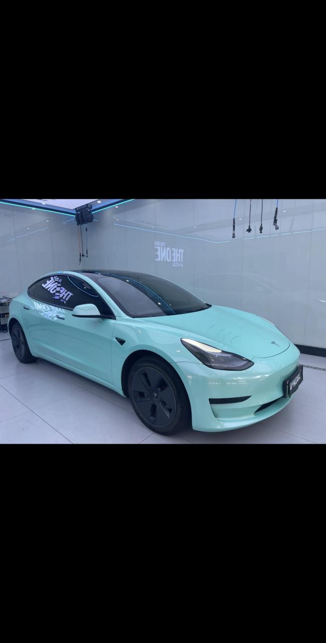 特斯拉 model 3 改色竞速蒂芙尼蓝.
