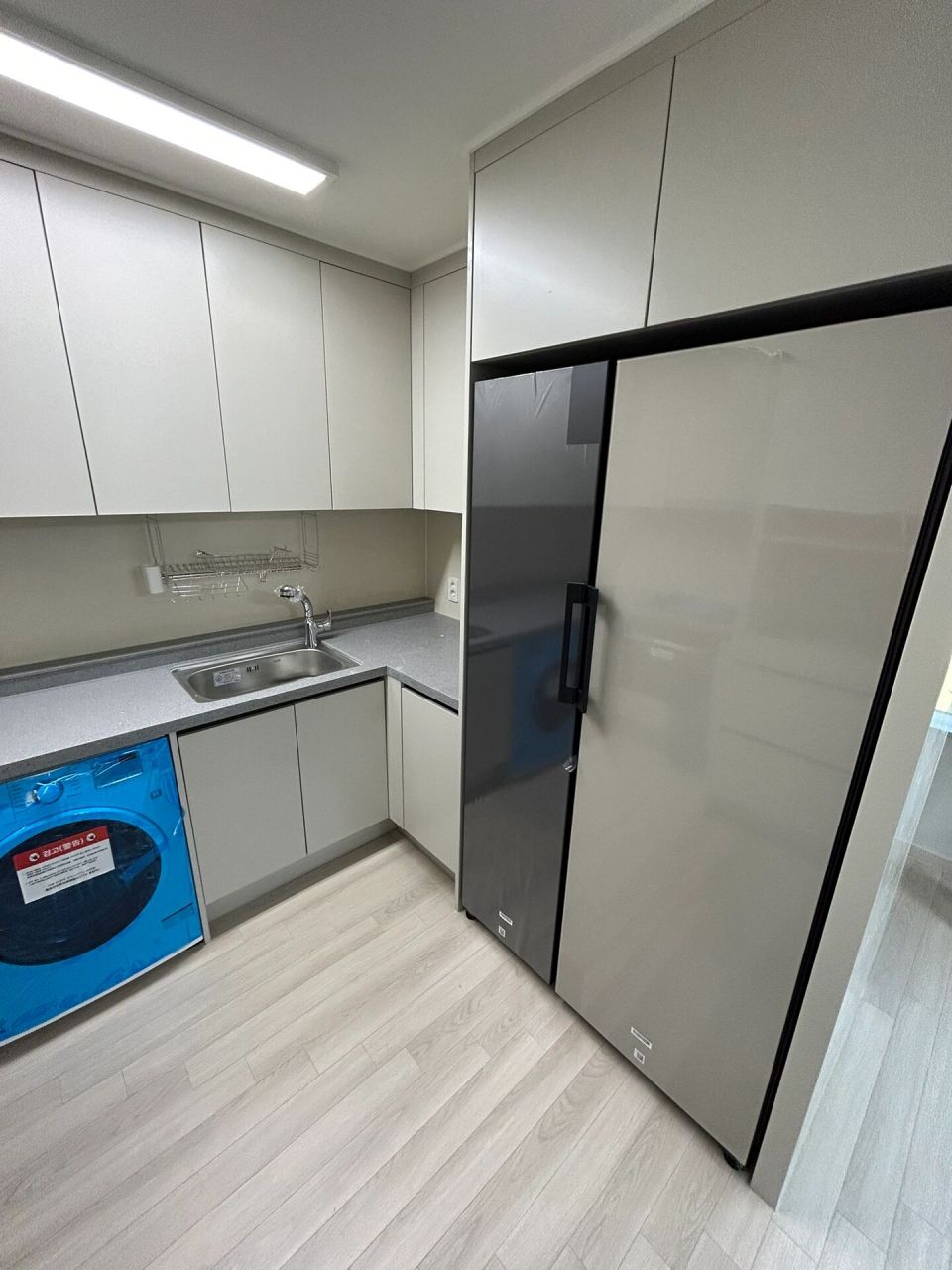 韩国9693首尔清潭洞新建95公寓楼出租&出售 韩国9693首尔清