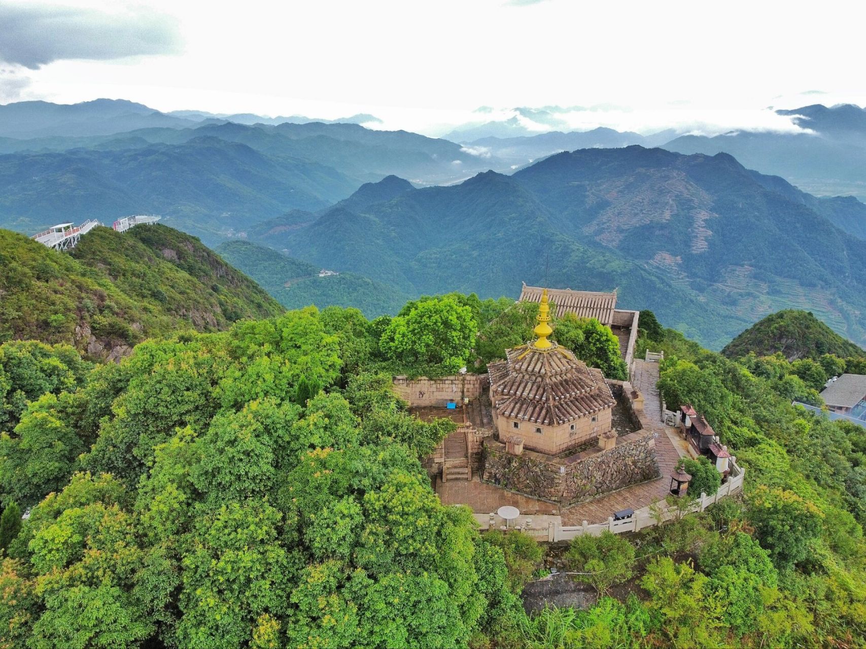 石砌的道场,圣井山石殿 温州瑞安圣井山石殿,浙南地区现存最古老的石