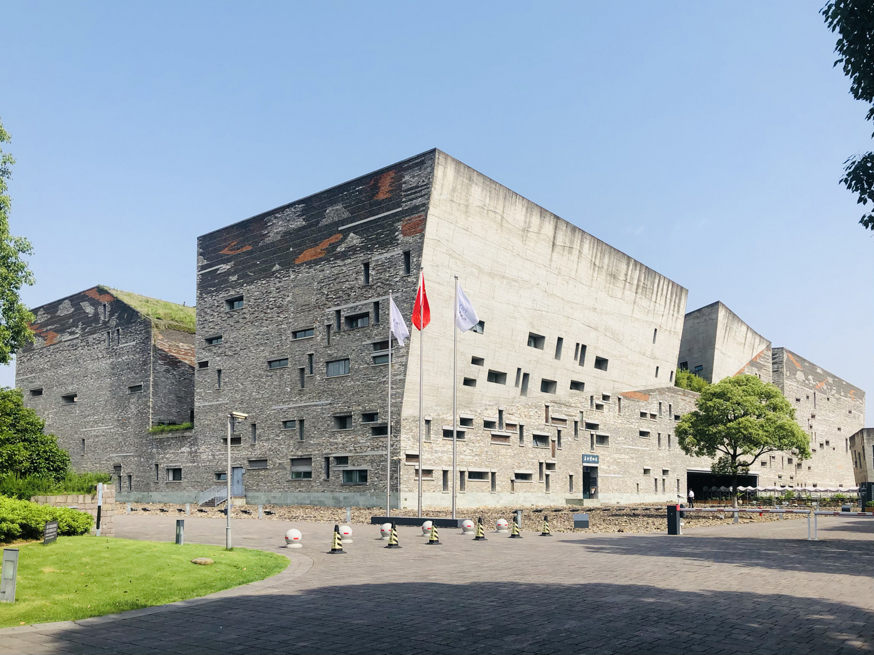 王澍的江南气韵——宁波博物馆 王澍教授结合大量国内外颇具创意的建