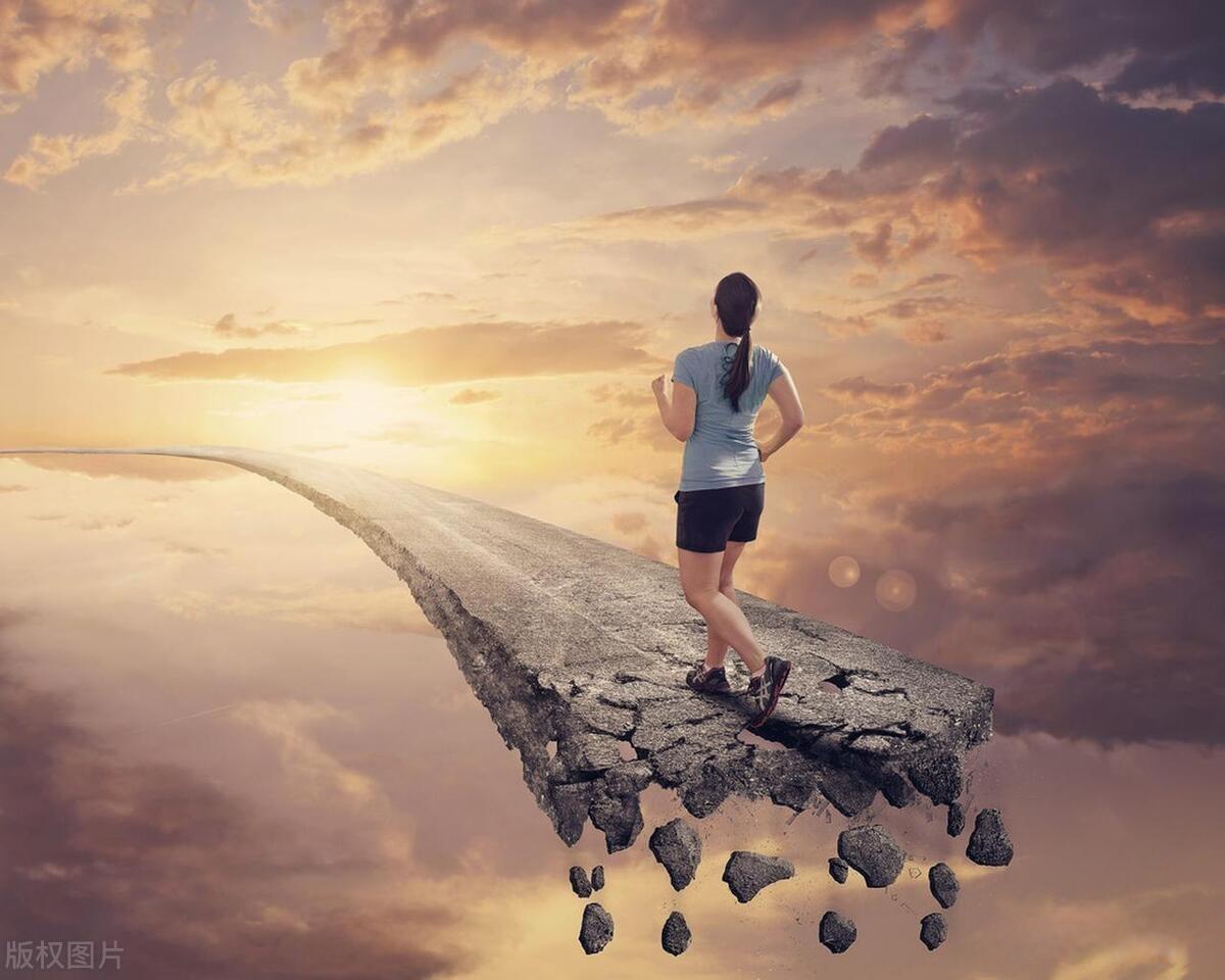 世界上 多为凡人 没有那么多 百折不挠 意志如钢