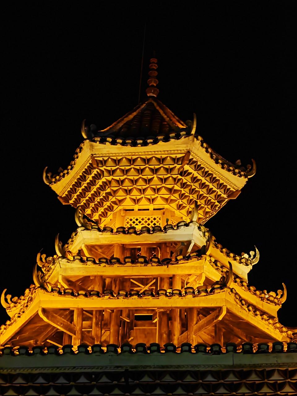 肇兴侗寨游玩攻略 肇兴侗寨位于贵州省黔东南苗族侗族自治州黎平县,是