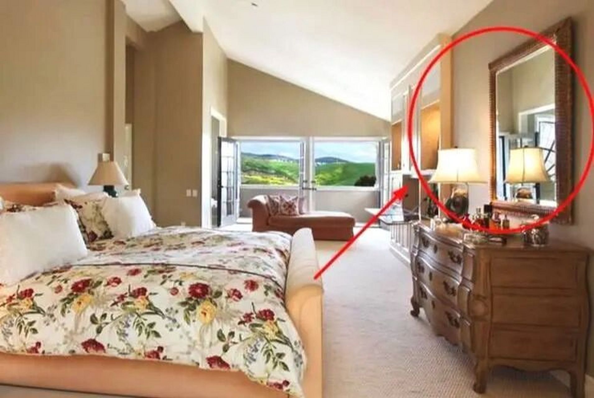 为什么不能让镜子对着床? 为什么卧室的床不能对着镜子?