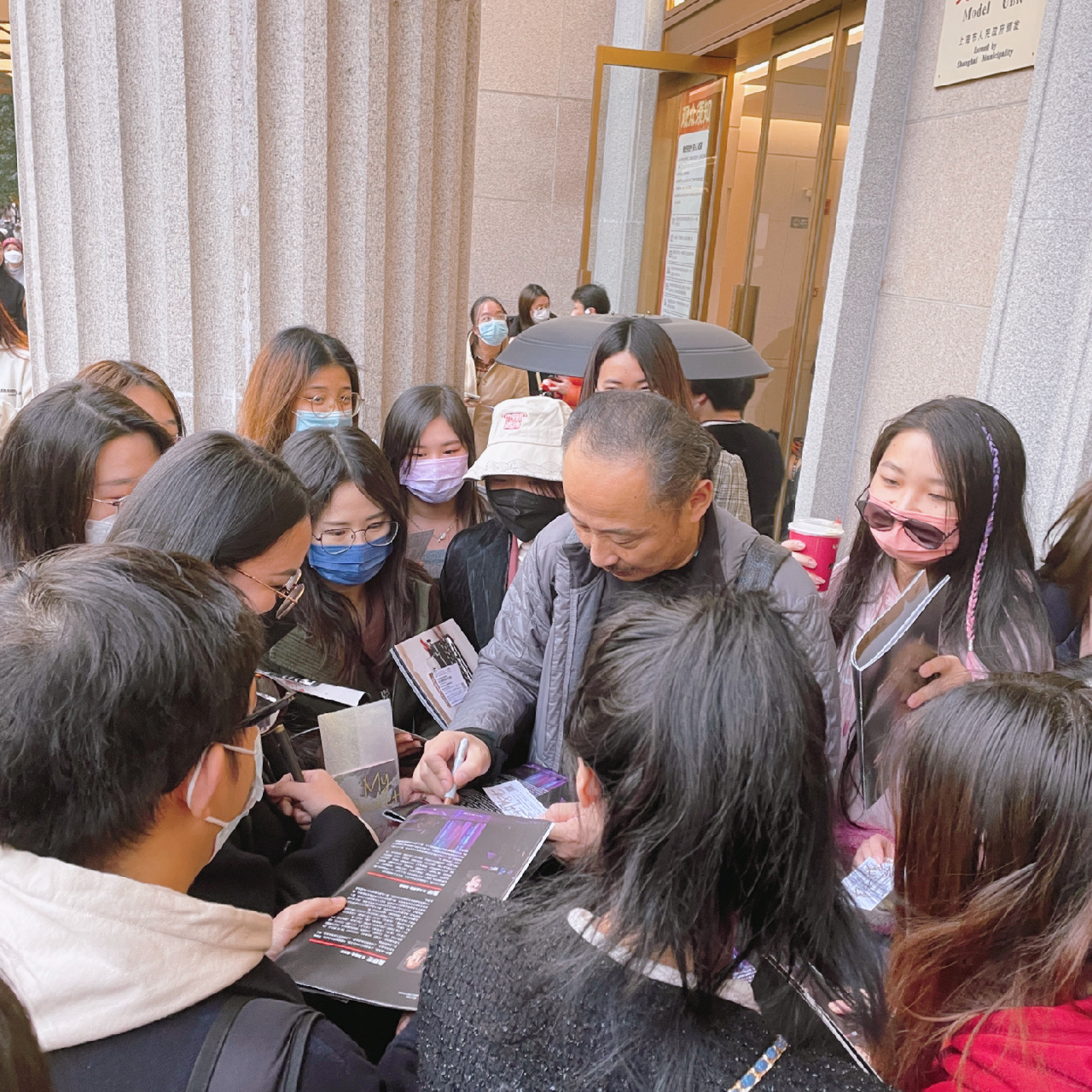 偶遇愛情神話「老烏」周野芒老師 要是朋友不說,根本就沒認出來,看完