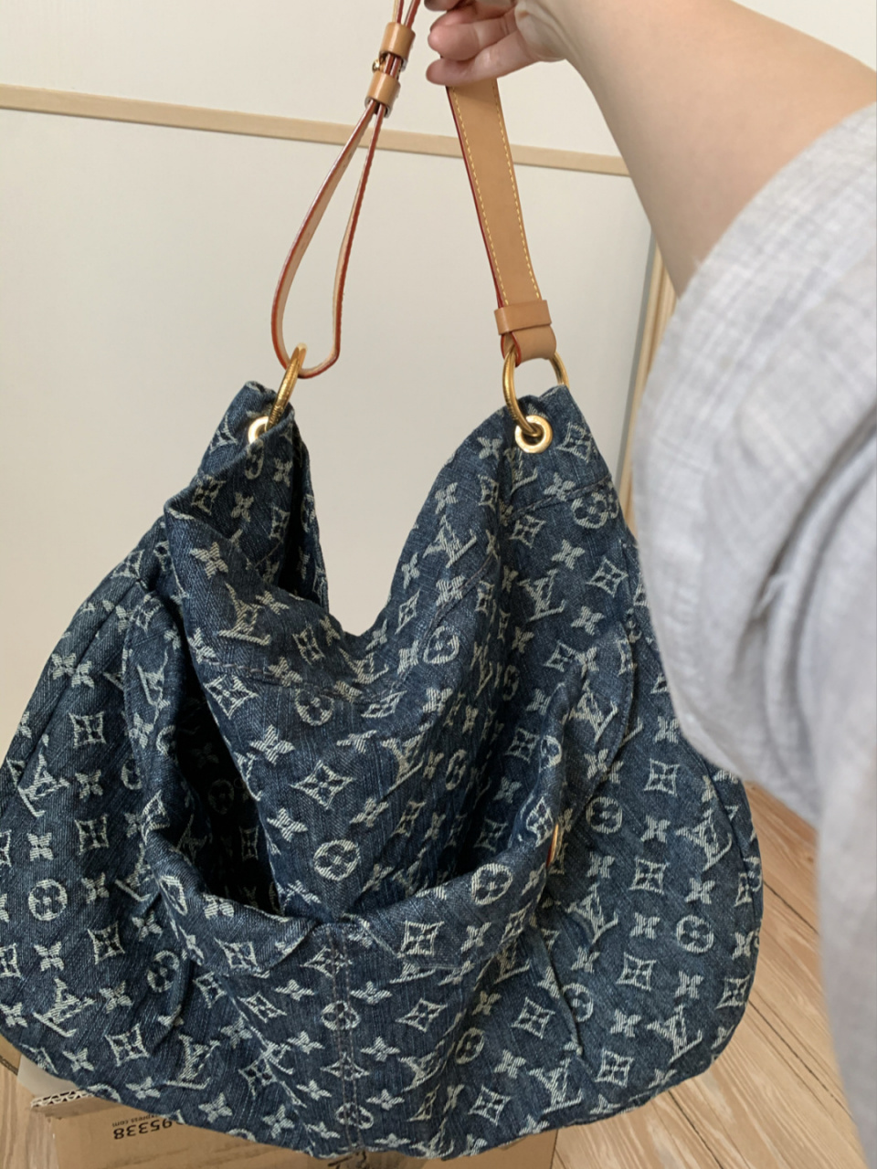 这两年牛仔真是涨疯了 大概杨幂仙剑三时候(忘了哪年了)牛仔新款她就