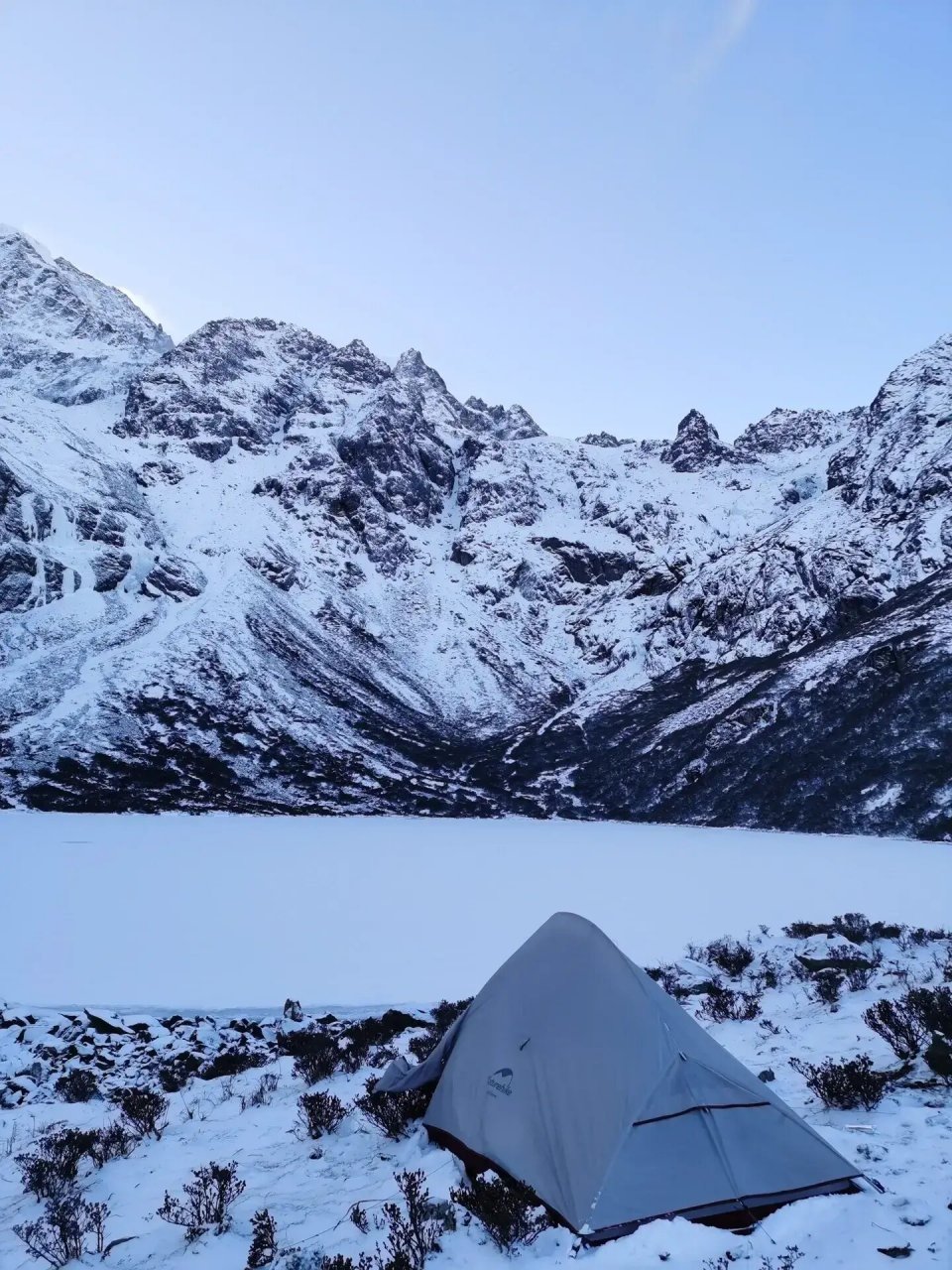 康定白海子|寻找冰河时代溶蚀留下的痕迹 白海子位于四川康定老榆林乡