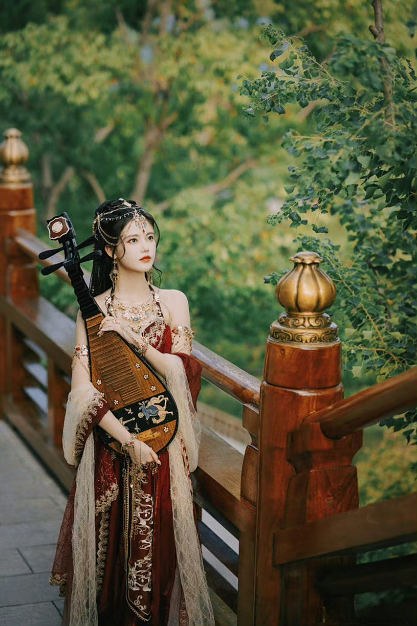 孙珍妮说南风知我意吹梦到西洲# 孙珍妮这个异域风好美啊,又是被美女