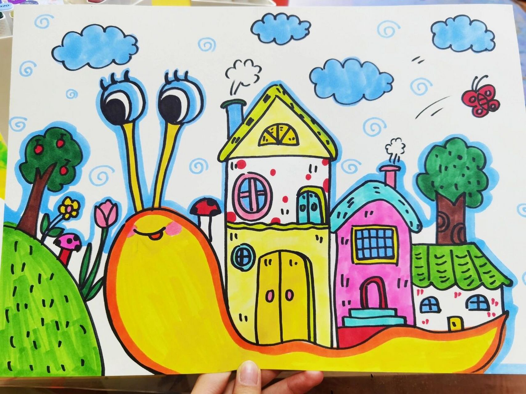 幼儿创意美术:蜗牛搬家 适合幼儿园大班和一年级画 后面有孩子画的