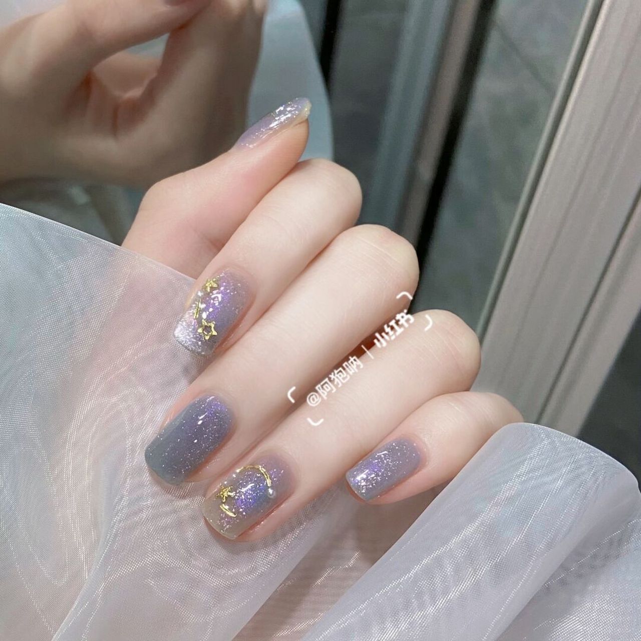 梦幻冰晶90浪漫星月蓝光晶石猫眼美甲 蓝色星河的传说78 	 这个