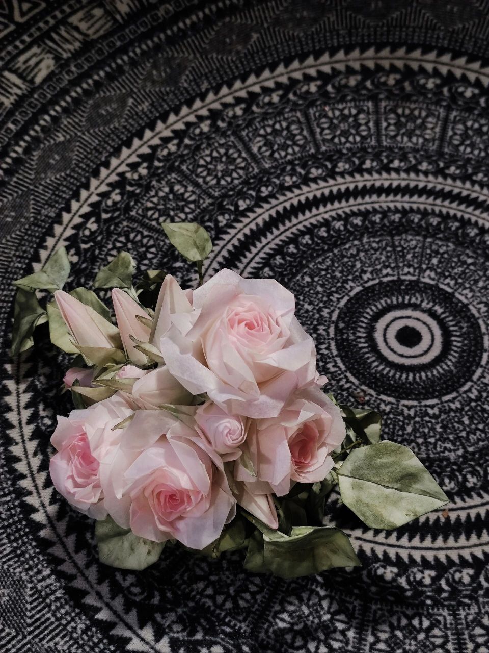 九十张纸折出一束粉荔枝!真的不看看吗? 今晚开始宝汁们!