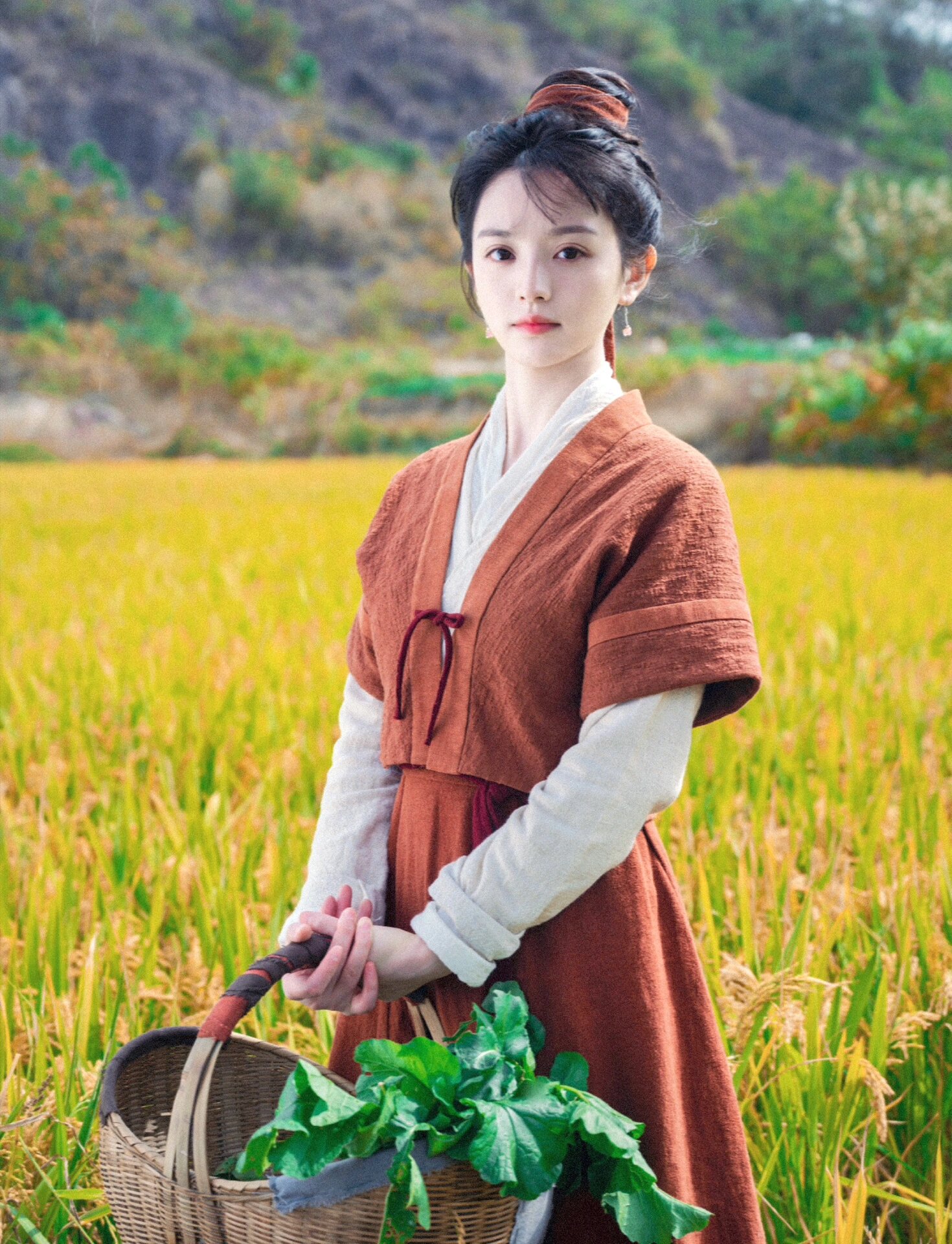 原来古装剧村里老百姓的衣服也可以很好看!