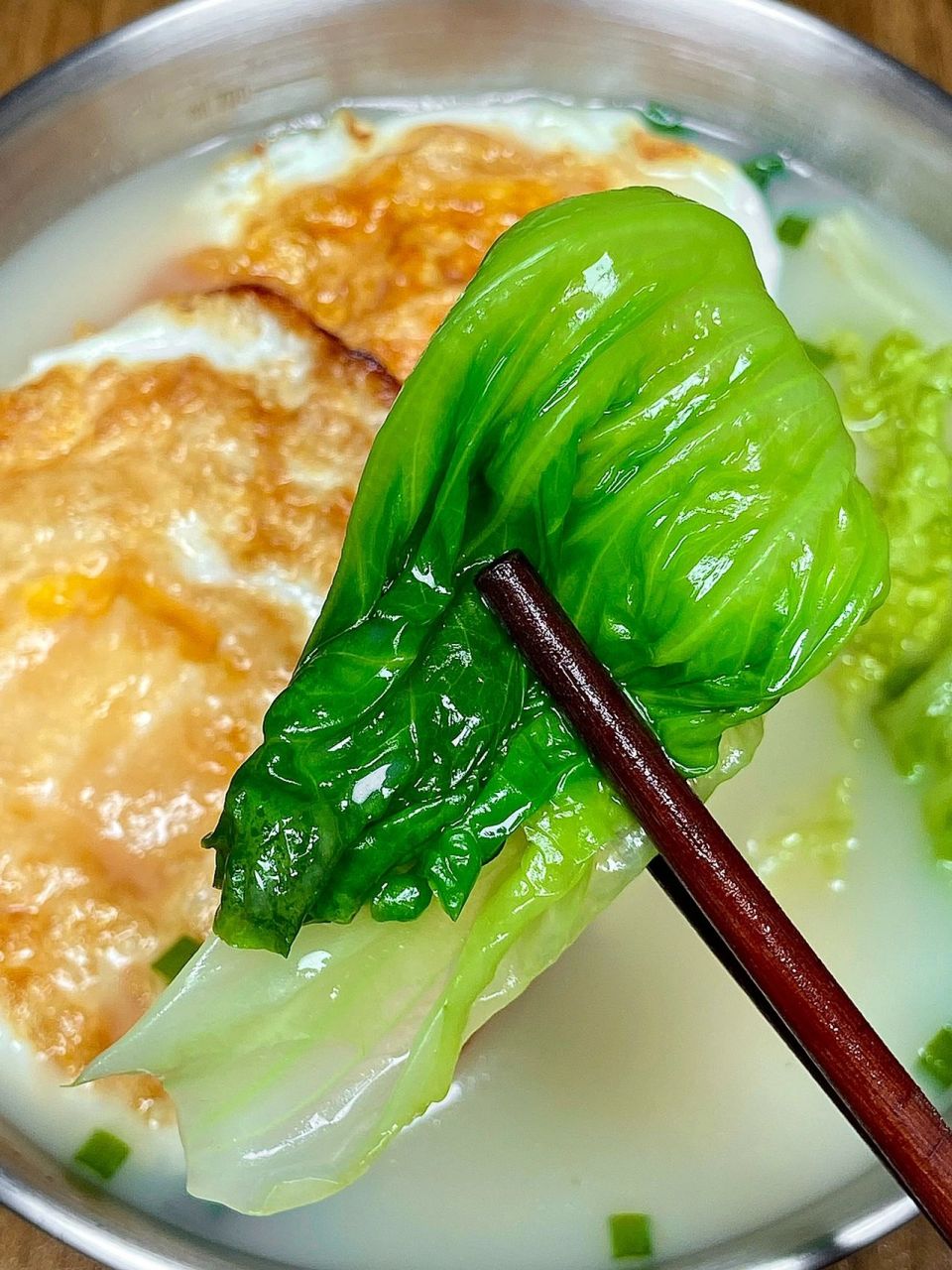 今天分享这个生菜鸡蛋汤!贼刮油!