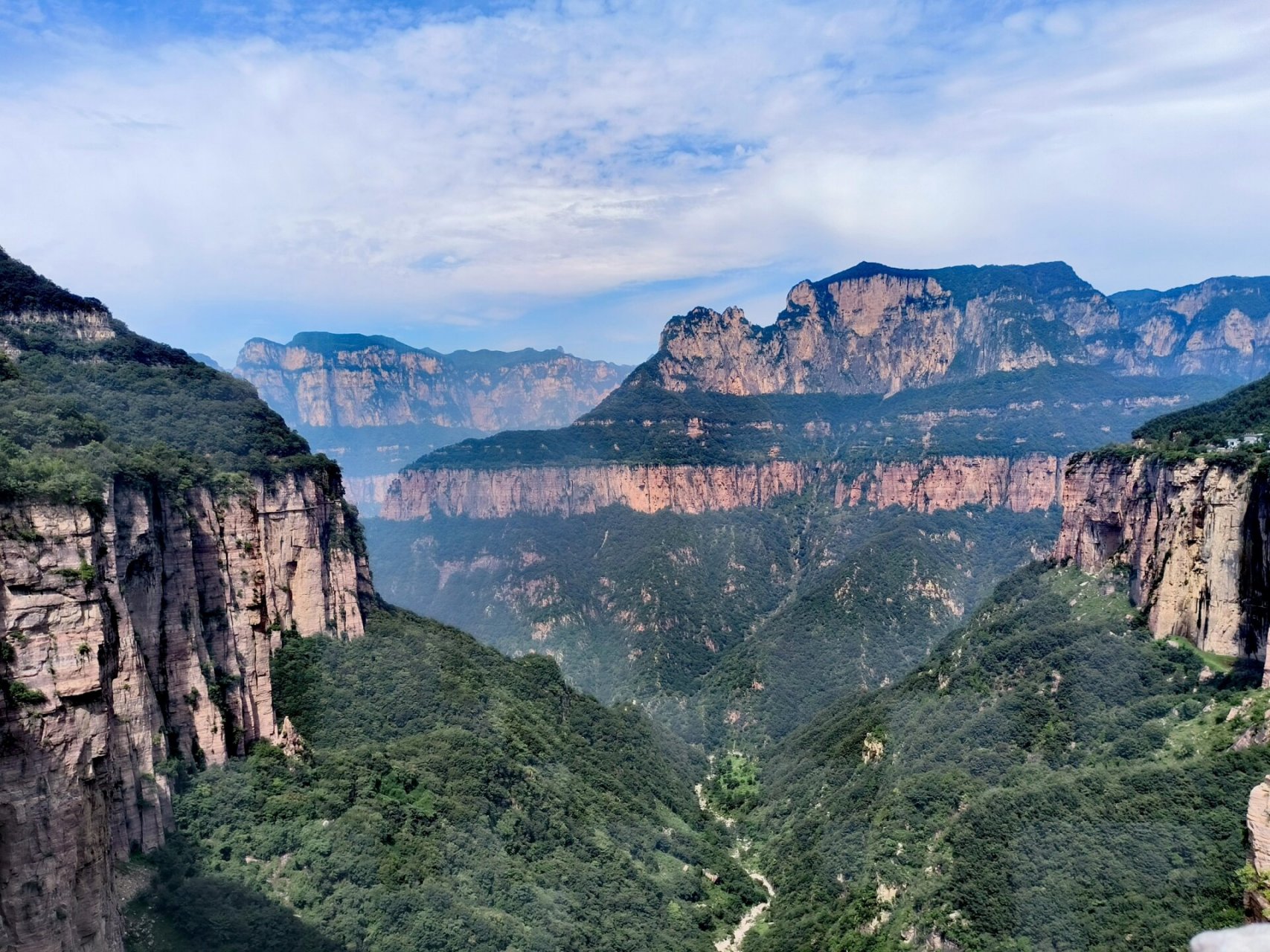 新乡天界山,一个被低估的小众爬山徒步圣地 临时起意,周五晚上连夜坐