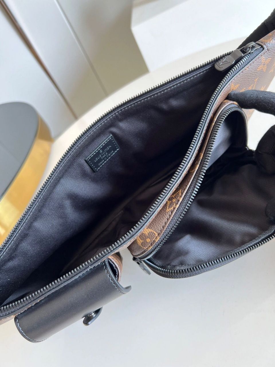 lv christopher男士胸包腰包斜挎包m45337 christopher 腰包取材