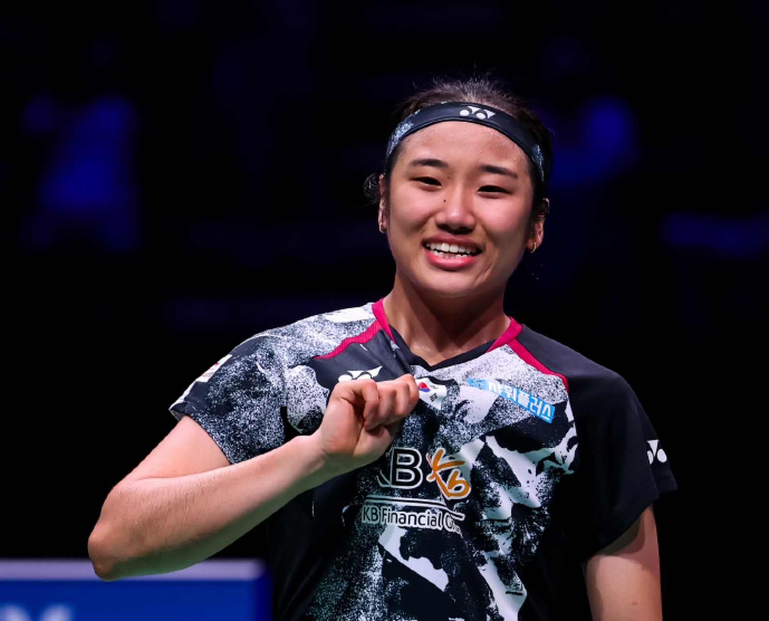 杭州亚运会# 羽毛球女团半决赛  【泰国 vs 韩国】 1,李美妙 12-21