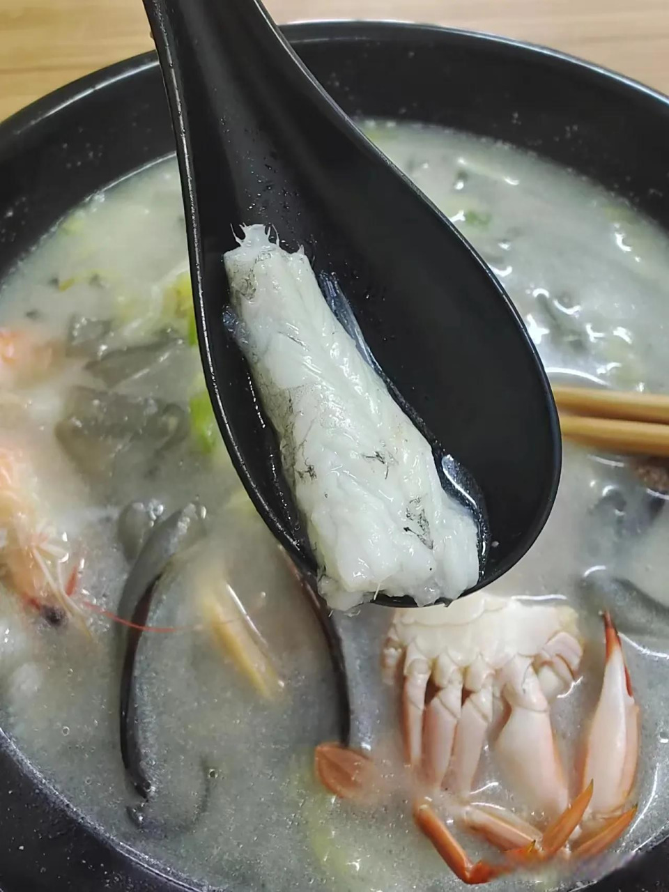 水潺,学名龙头鱼,也有地方叫豆腐鱼,台州,温州一带叫水潺,可能形容其