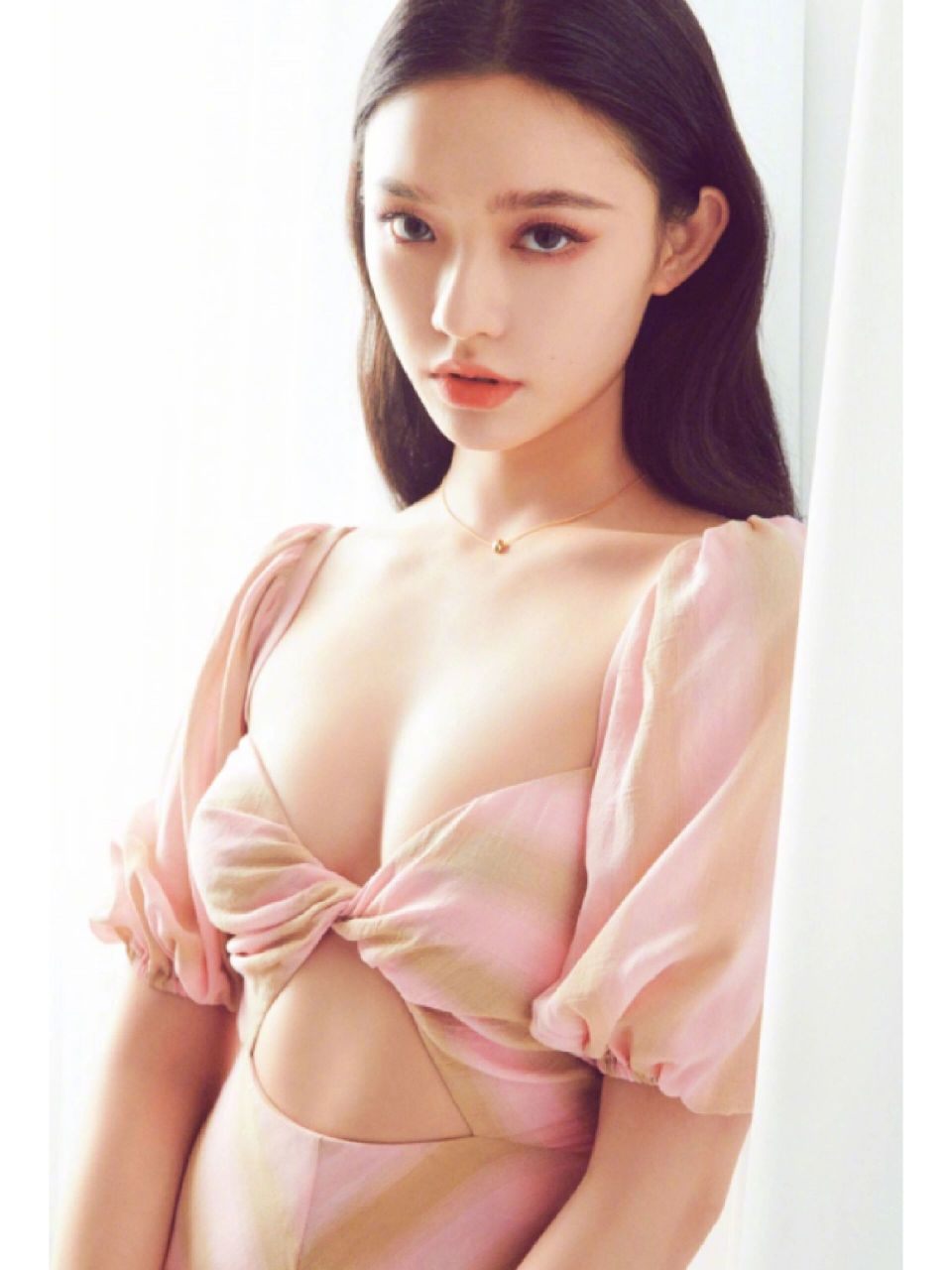 【林允】微博相册合集|照片考古 费霞还是很好看的 2010年更新至2023