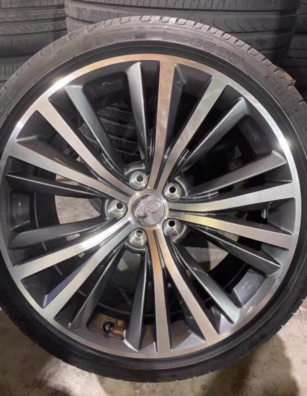 轮胎数据:245/40r19倍耐力p7 轮毂数据:5*114