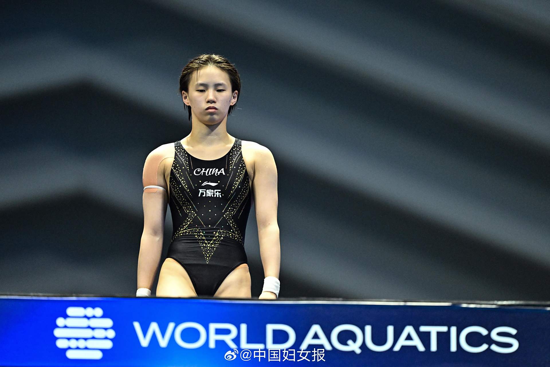 世锦赛单人十米台陈芋汐夺冠 】#陈芋汐女子10米跳台夺金# 7月19日,在
