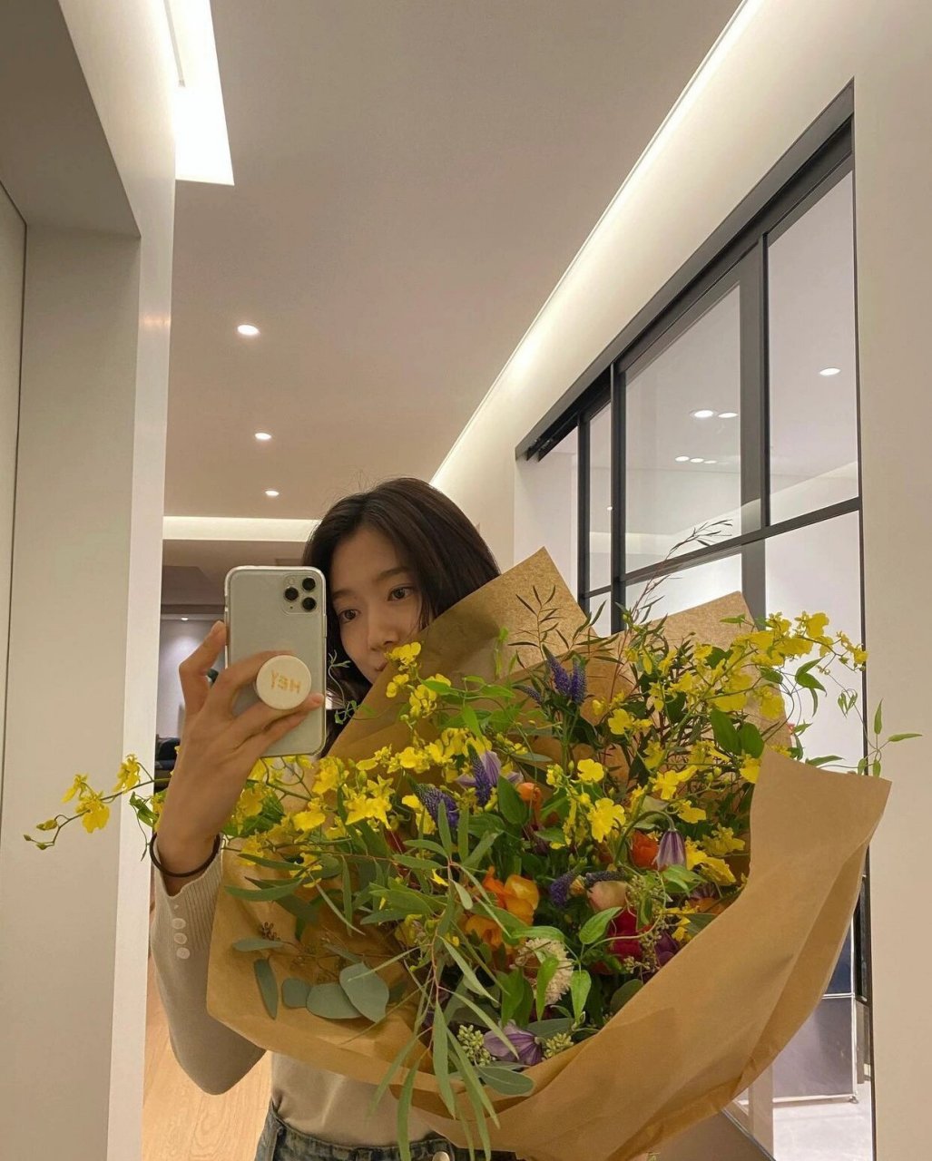 ins_朴信惠 #ins博主# #穿搭# #ins风# #头像分享# #手机壁纸# #韩剧