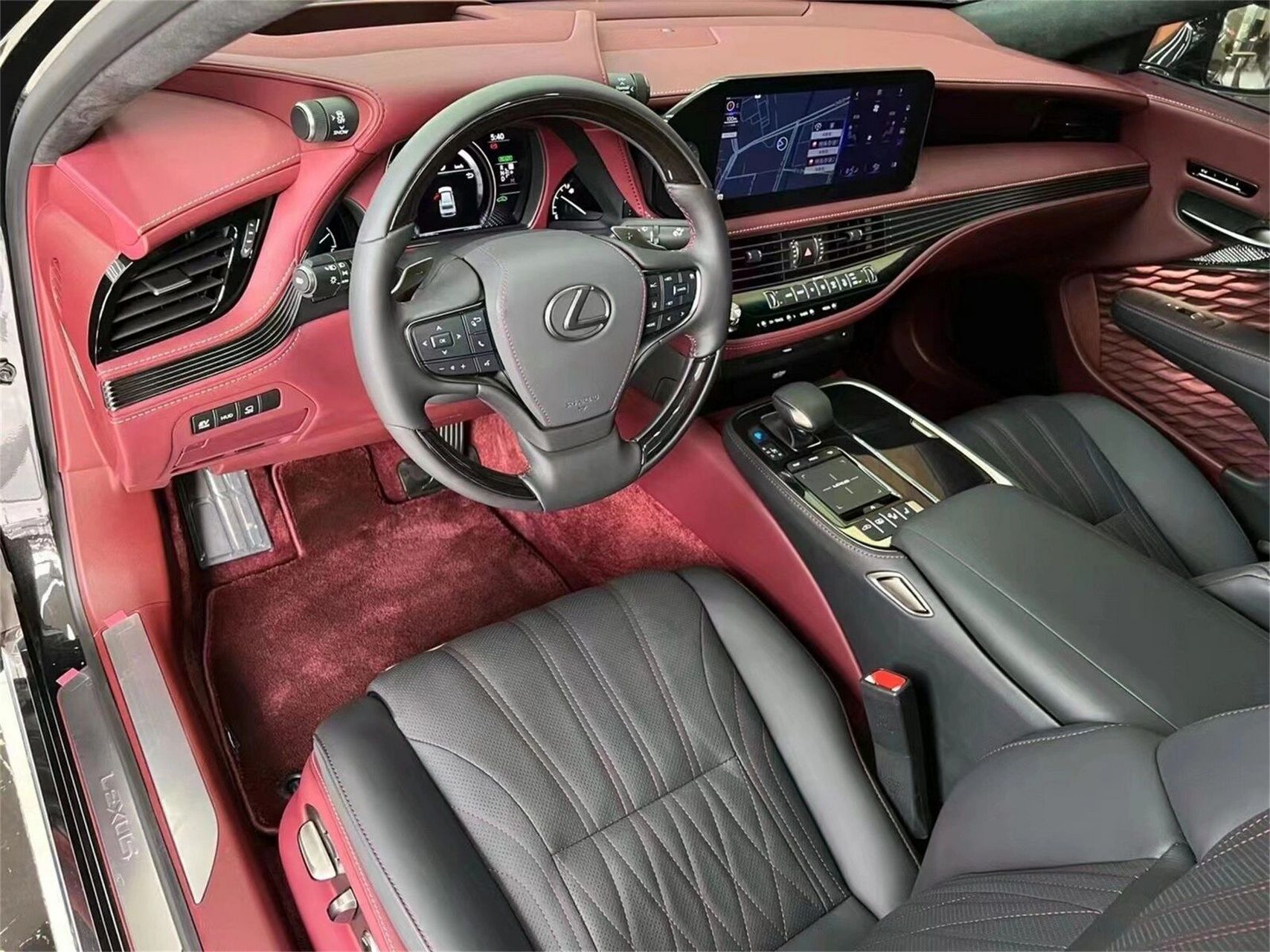 雷克萨斯ls500h行政版售价:94.