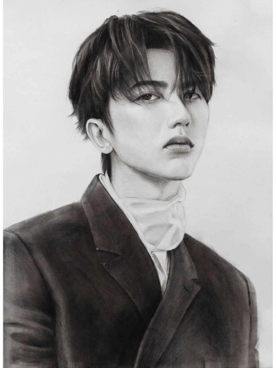 蔡徐坤素描全过程(详细教程) 99材料:炭笔  碳粉  纸擦笔  橡皮泥