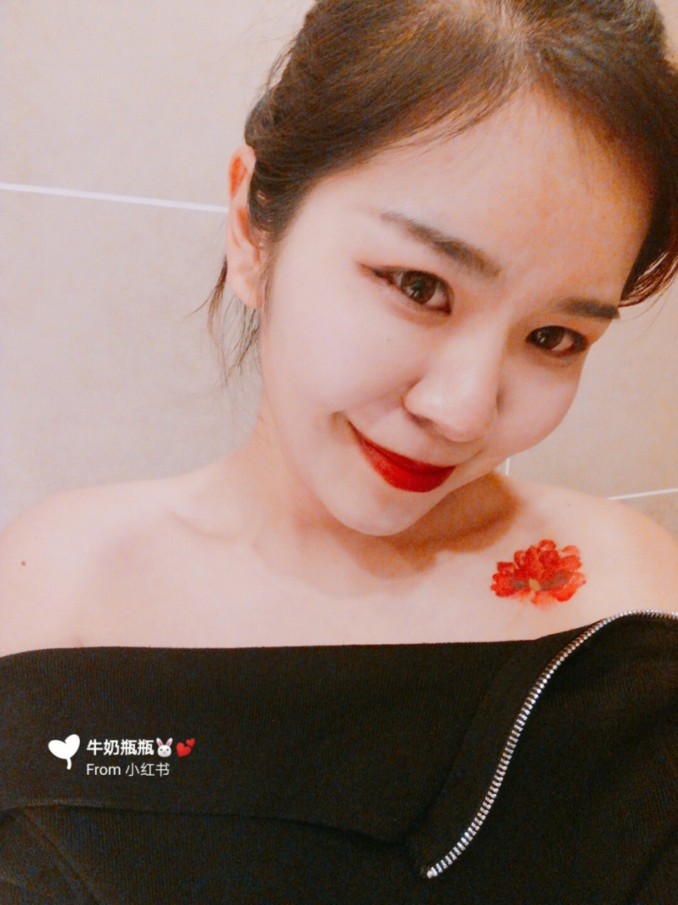 第一个纹身:木槿花78 木槿的花语是"温柔的坚持和坚韧","美丽永恒".