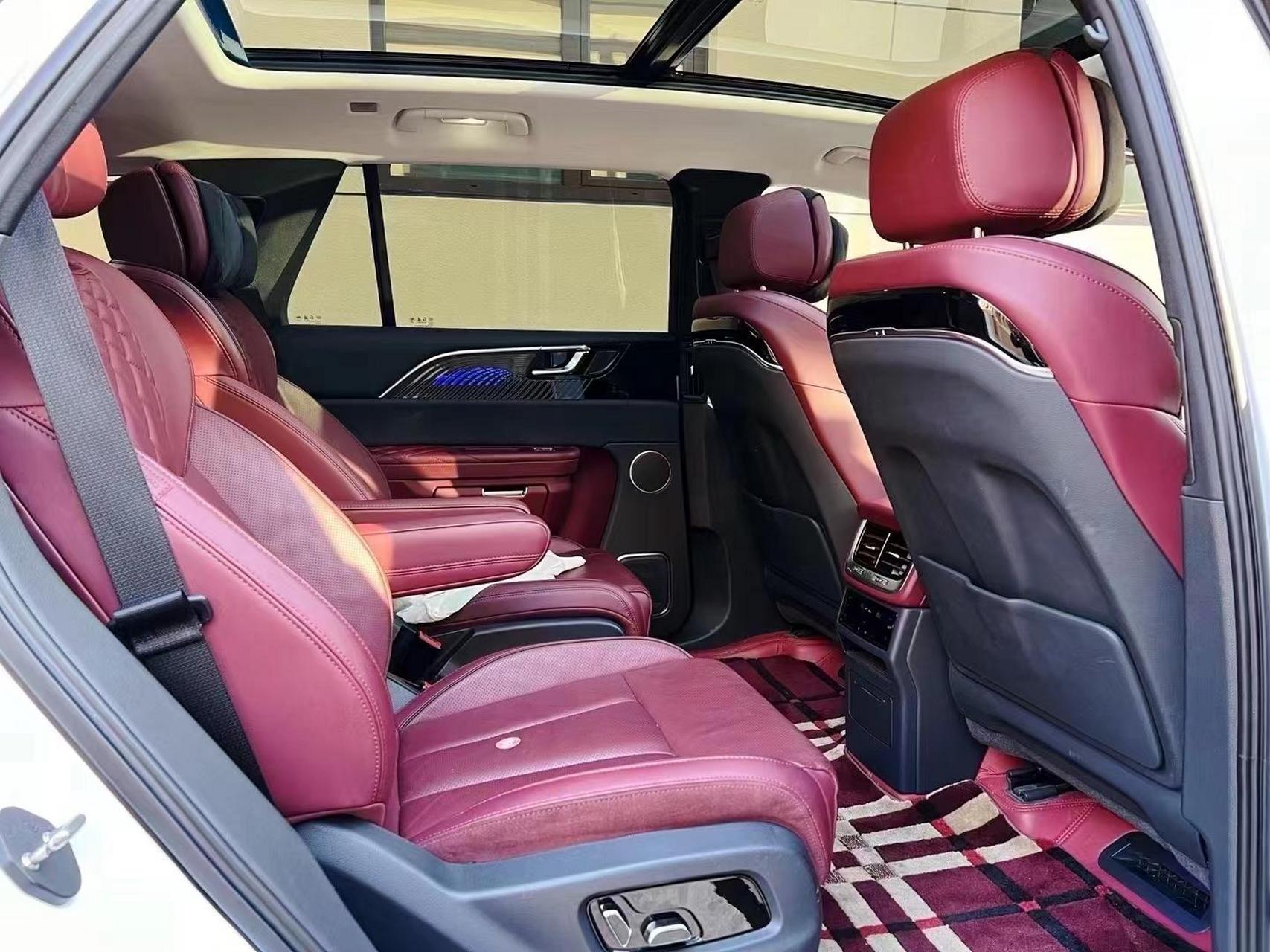 21年红旗e-hs9双电机四驱高配,续航510公里,行政61566座,新车指导