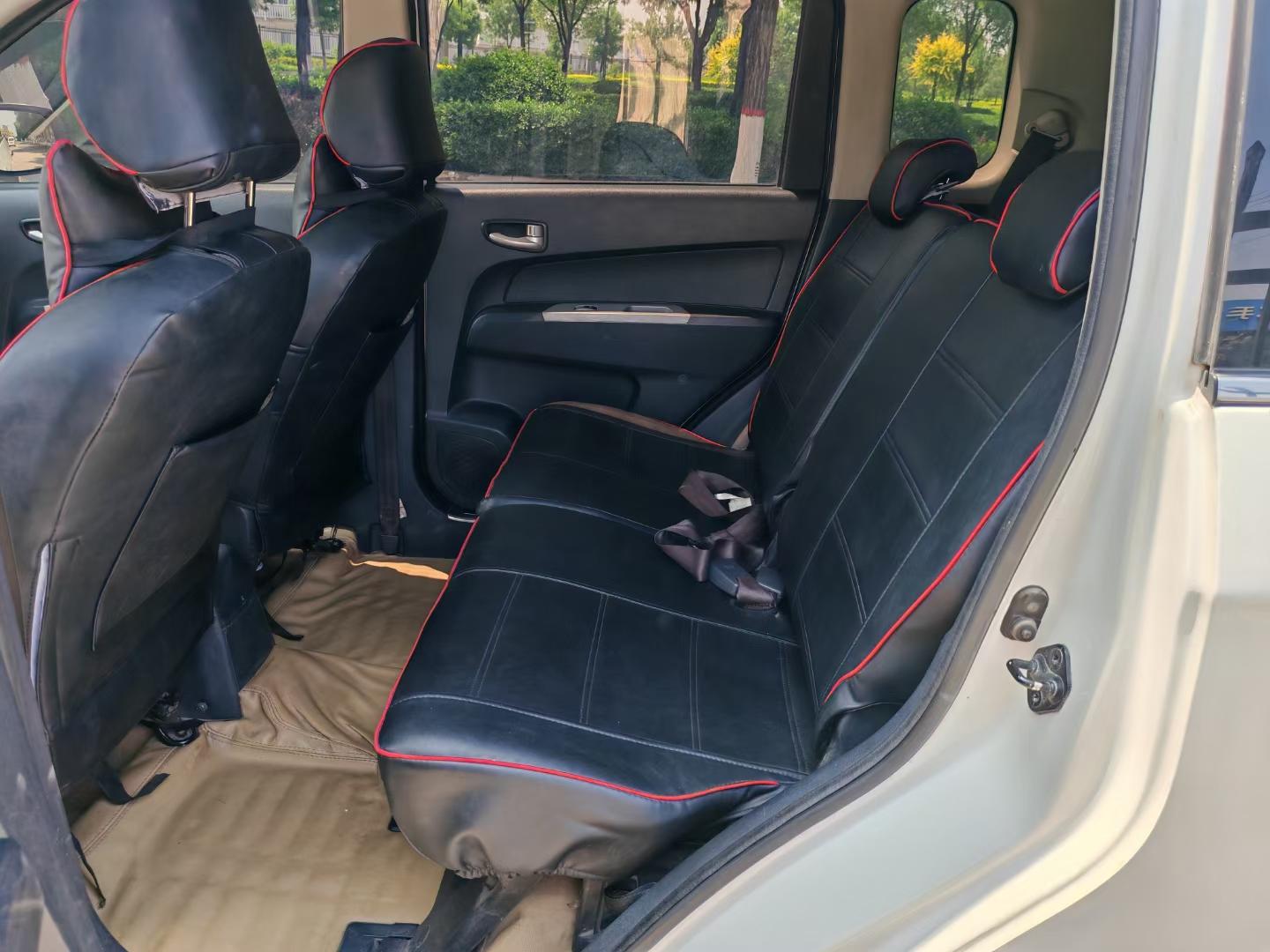 刚置换下15年长安欧力威,车况非常板正,后排空间非常大,油耗非常低200